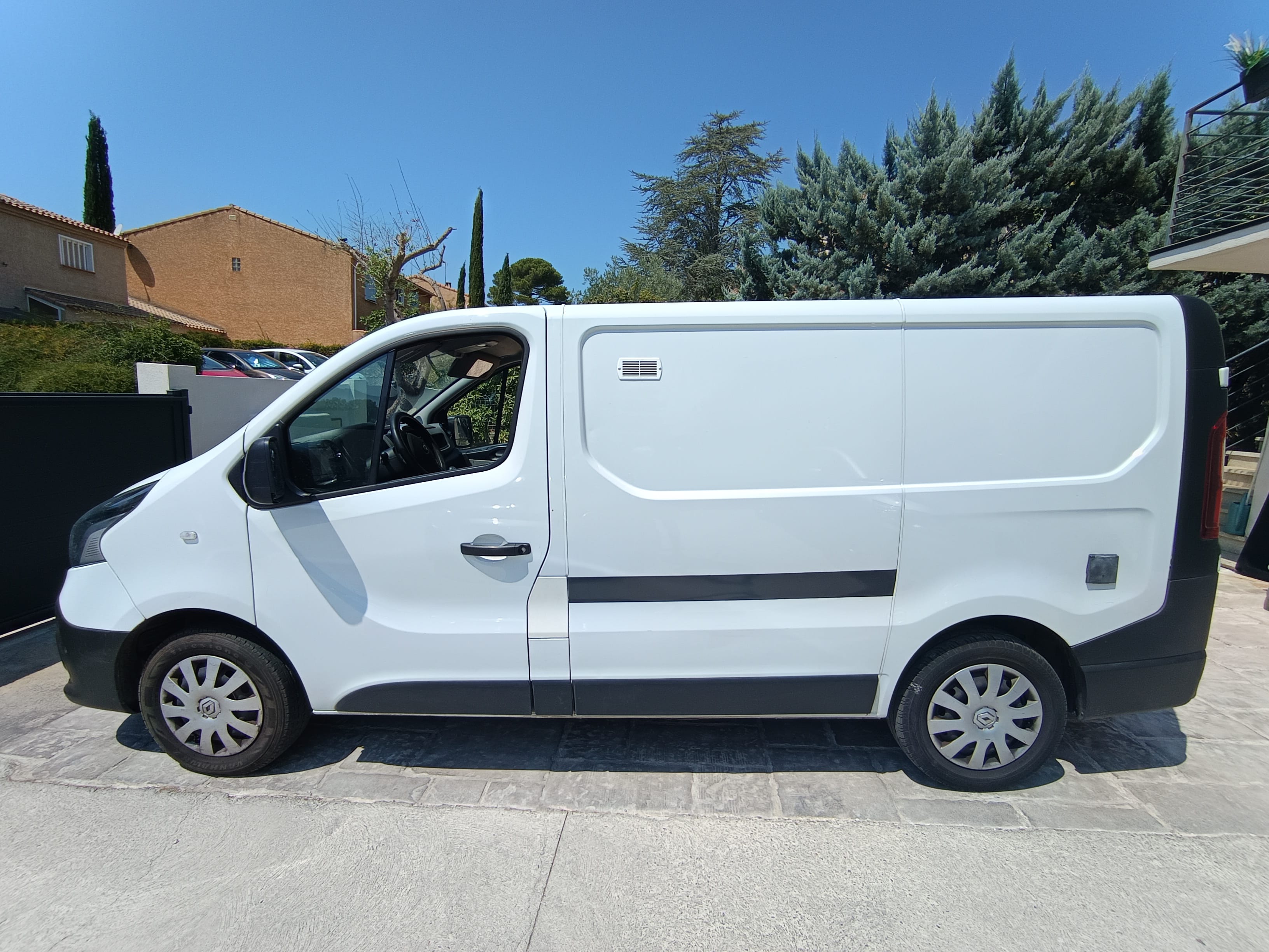 Renault Trafic 1.6 DCI 95 CV - 6 M3 avec Climatisation