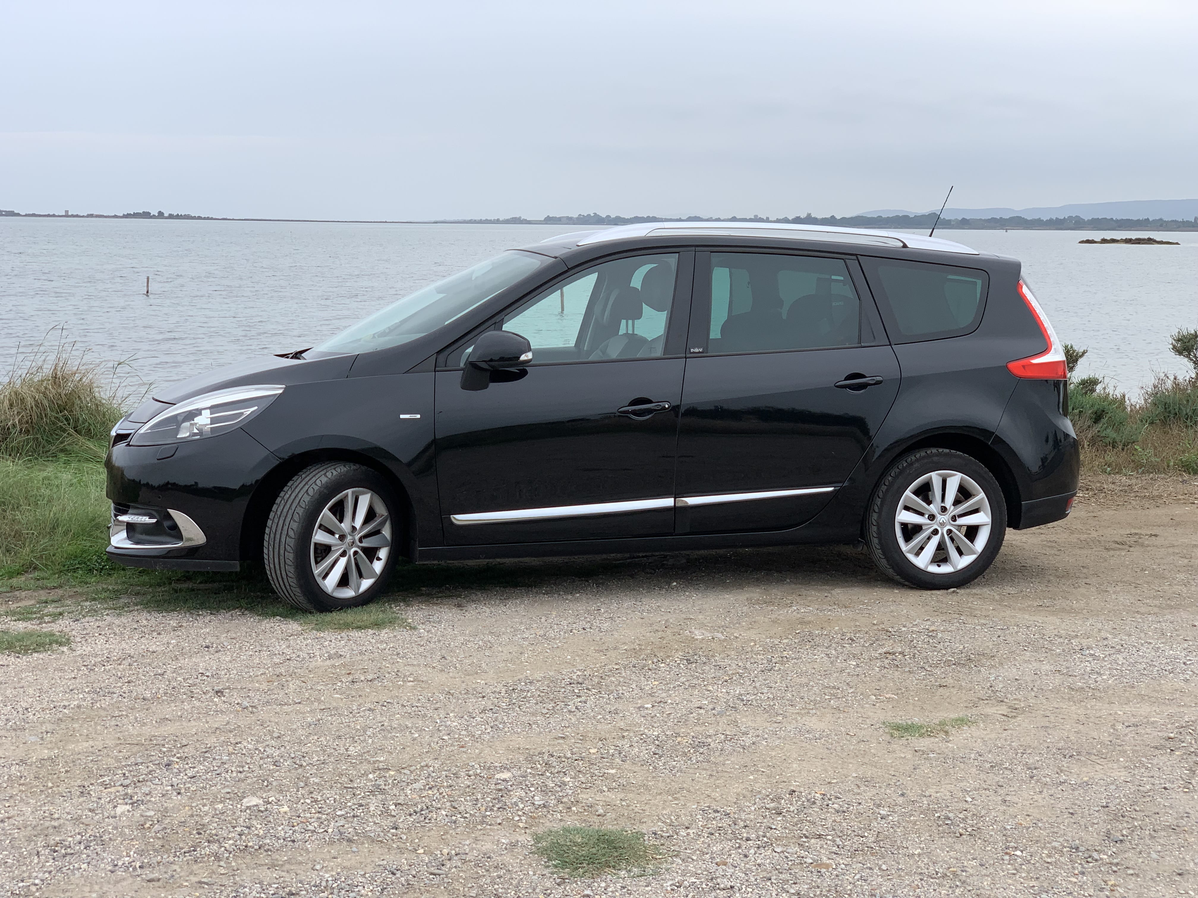 Renault Grand Scenic Initiale Paris with Air conditioning