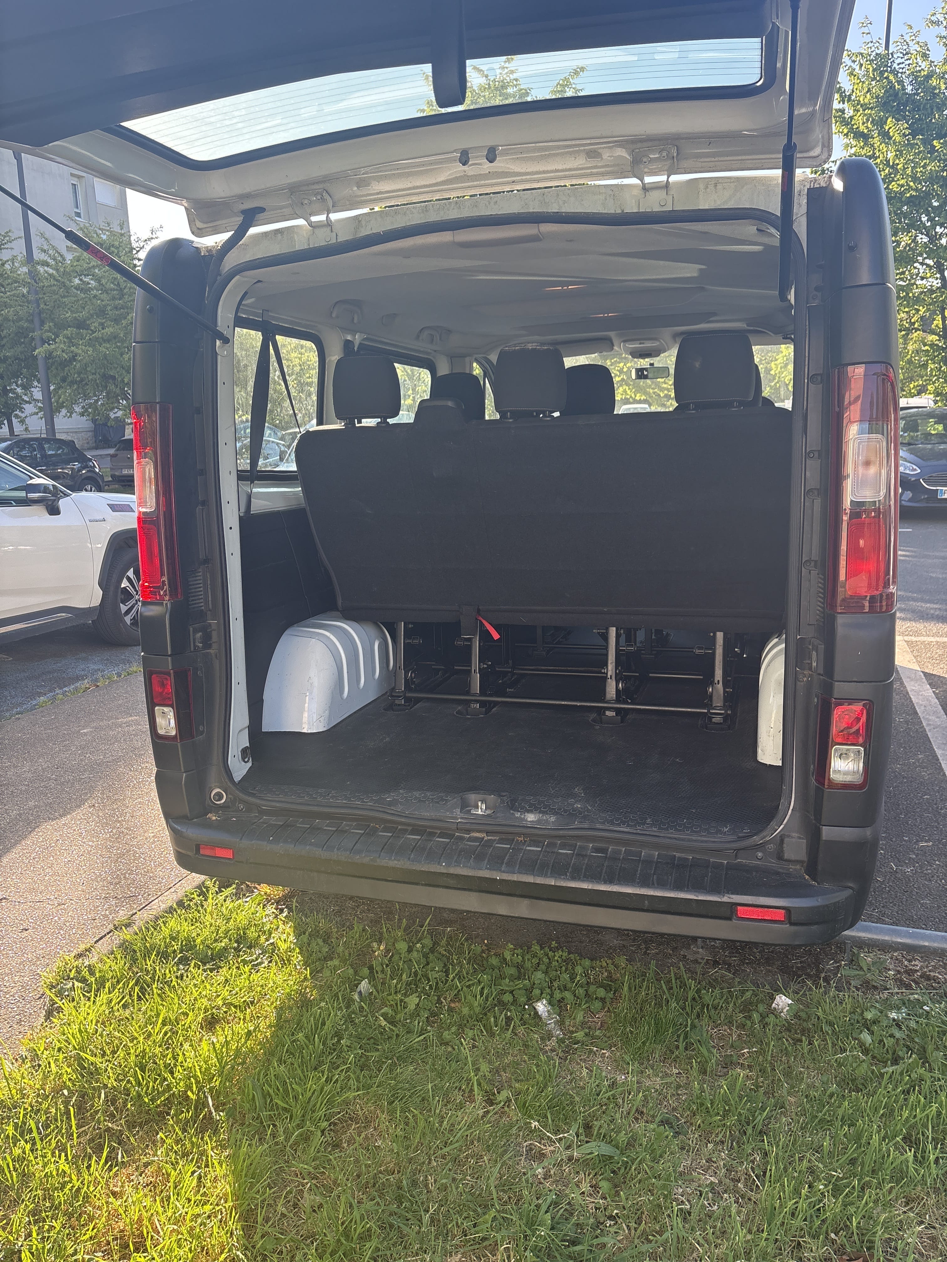 Renault Trafic Passenger 8 Places / avec Autoradio
