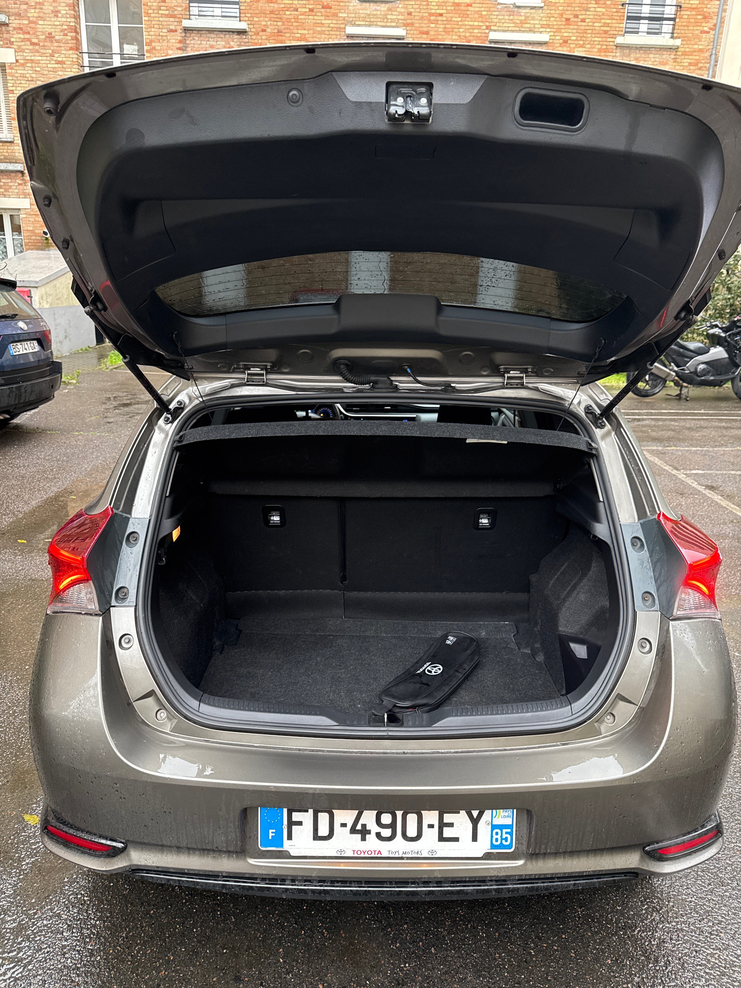Toyota Auris avec Entrée audio / iPod