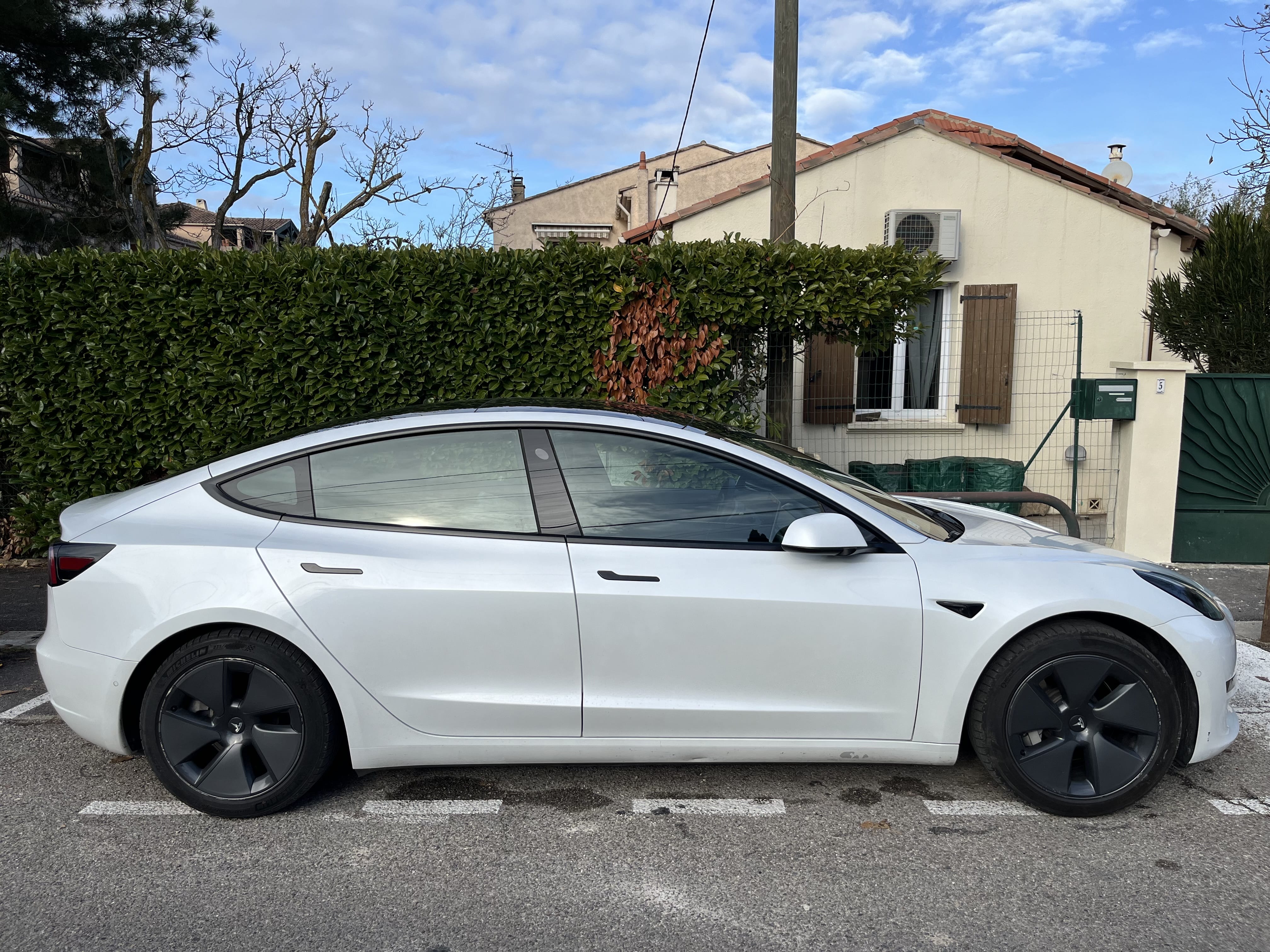 Tesla Model 3 Standard Range avec Climatisation