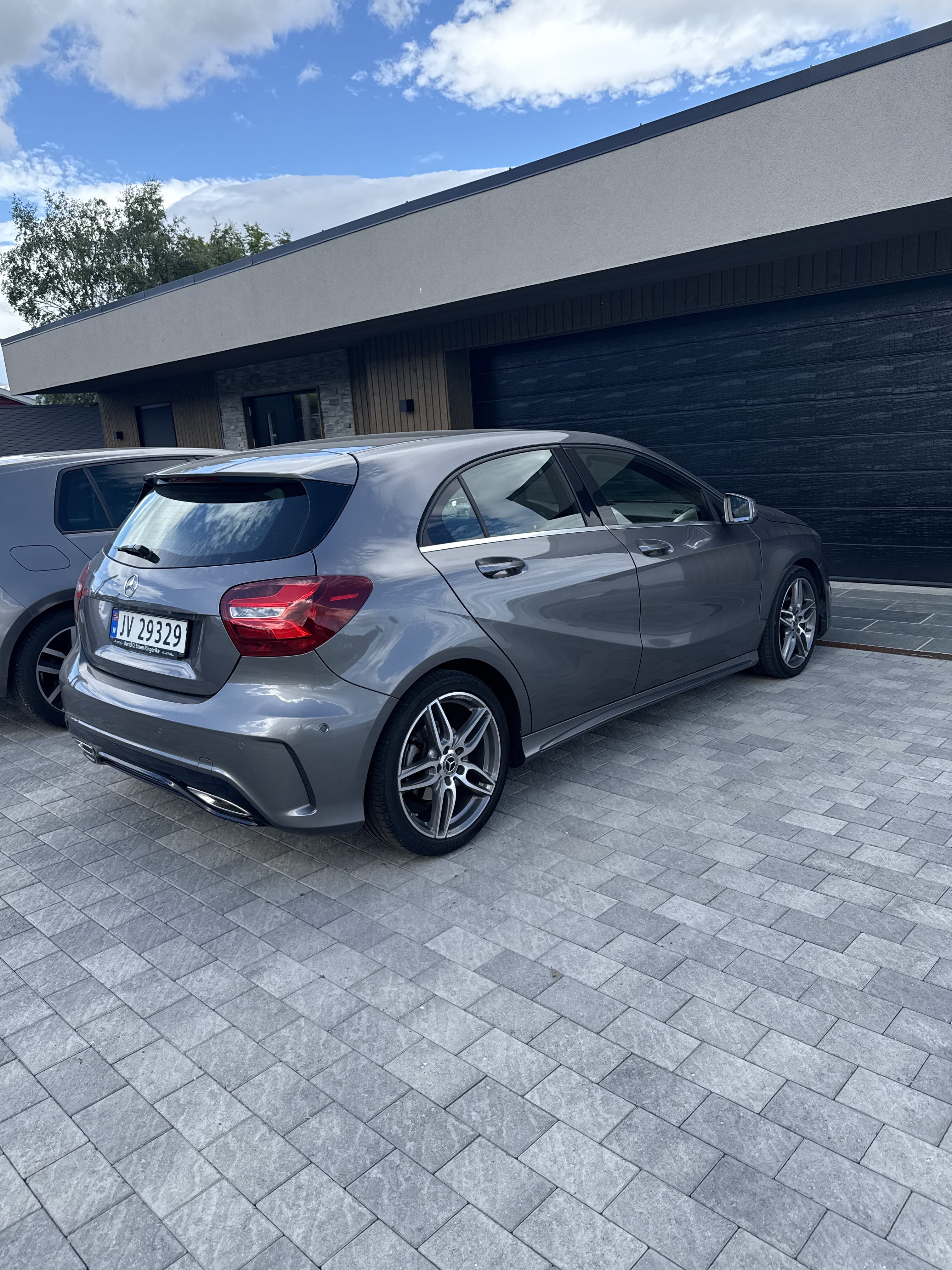 Mercedes-Benz A-Klasse med Cruisekontroll