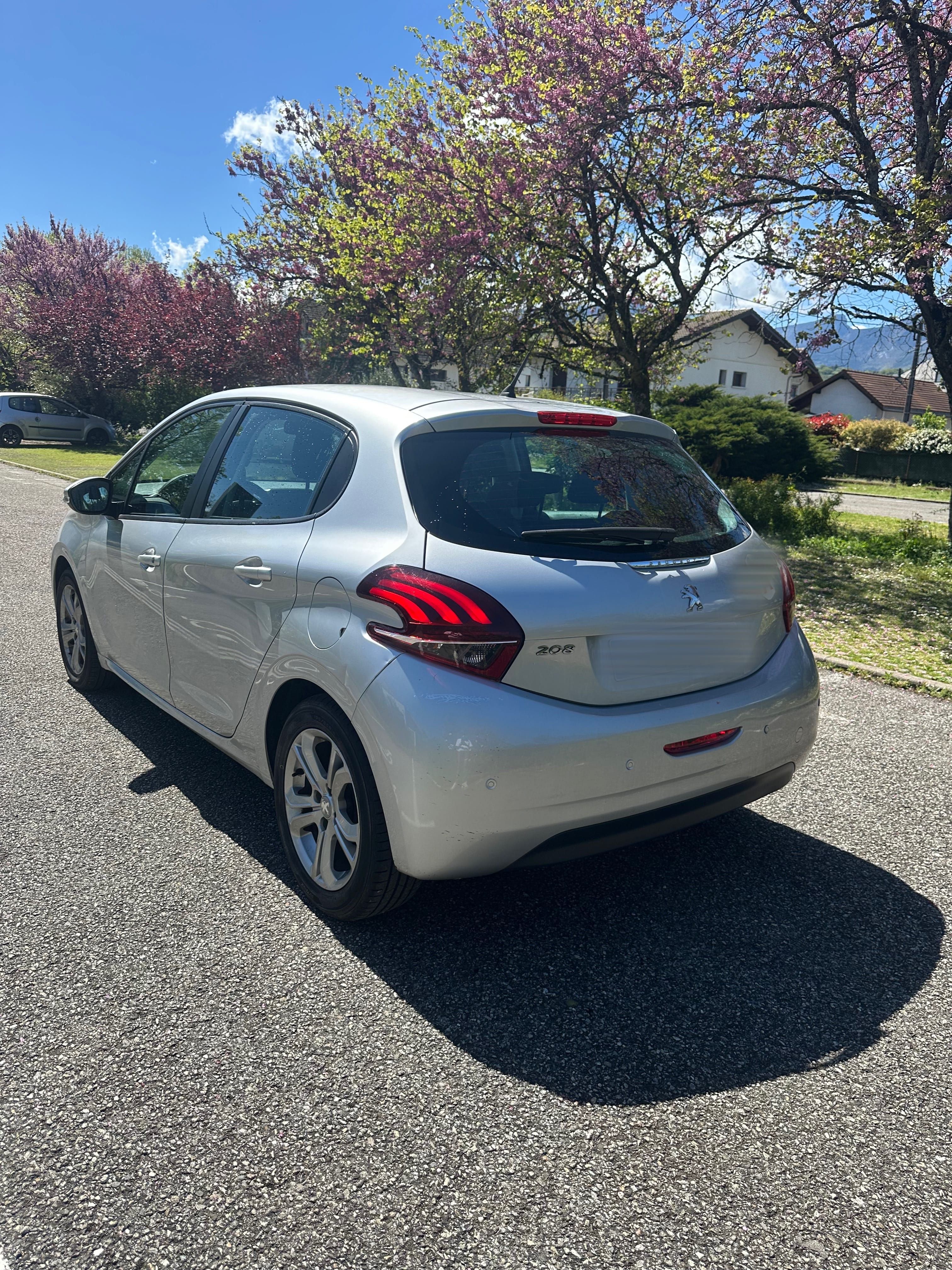 Peugeot 208 avec Régulateur de vitesse