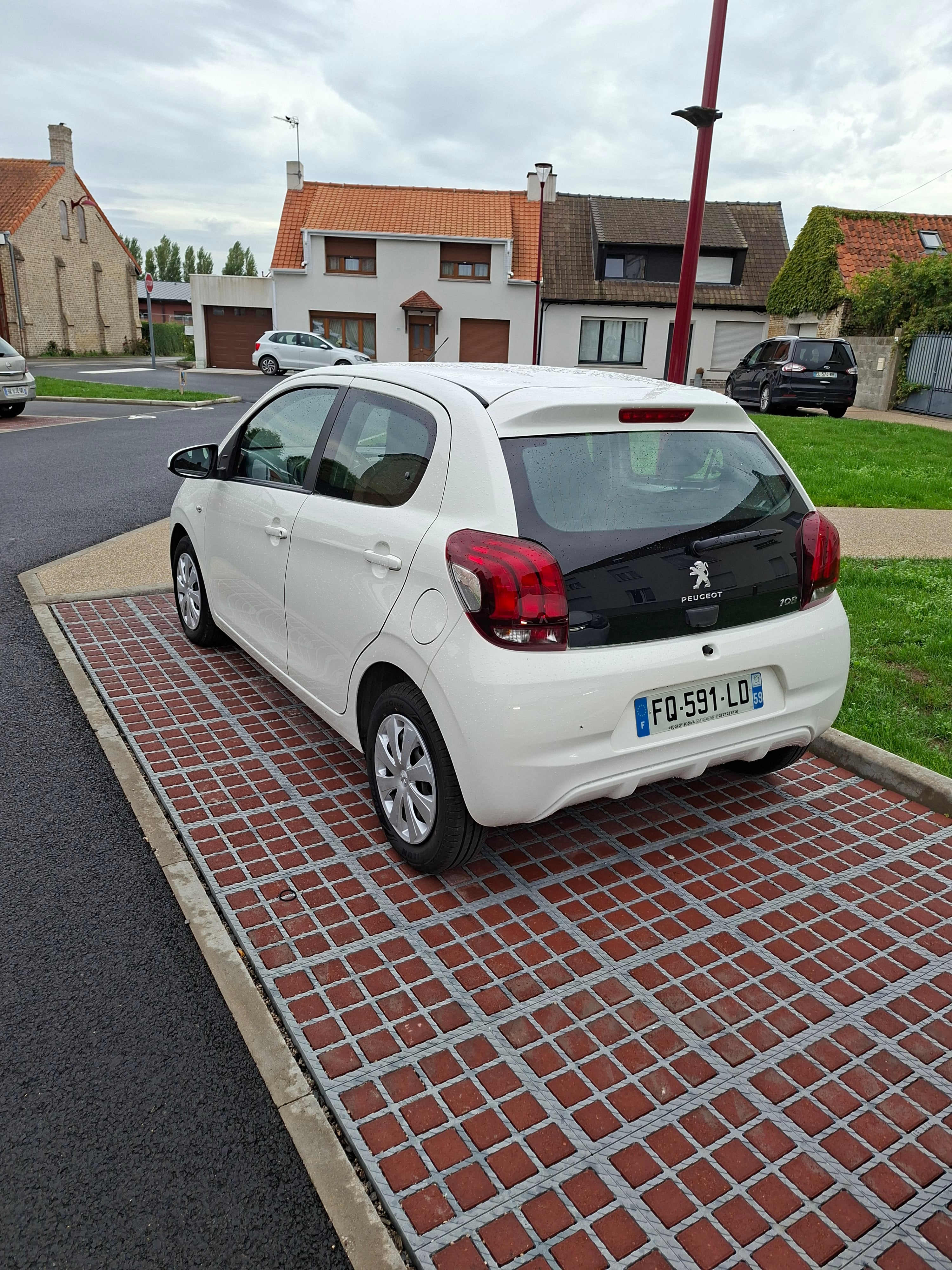 Peugeot 108 avec Audio Bluetooth