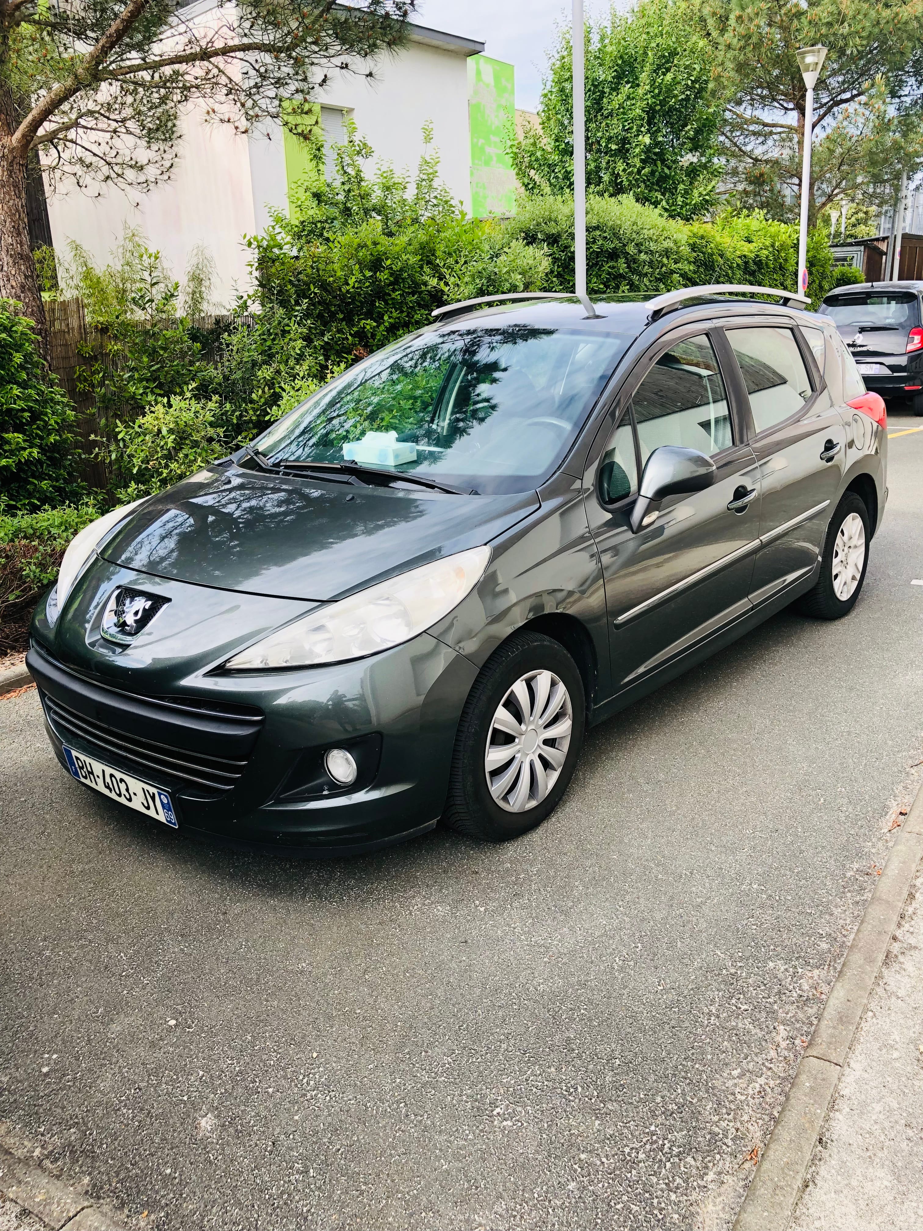 Peugeot 207 SW avec Climatisation