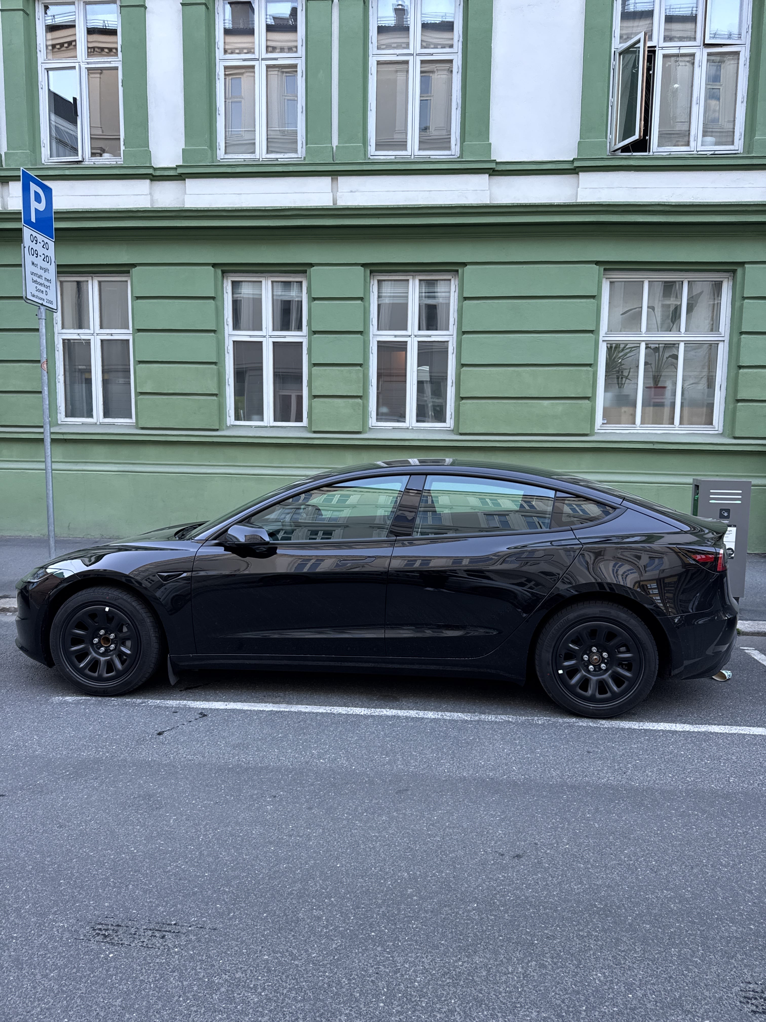 Tesla Model 3 with Air conditioning