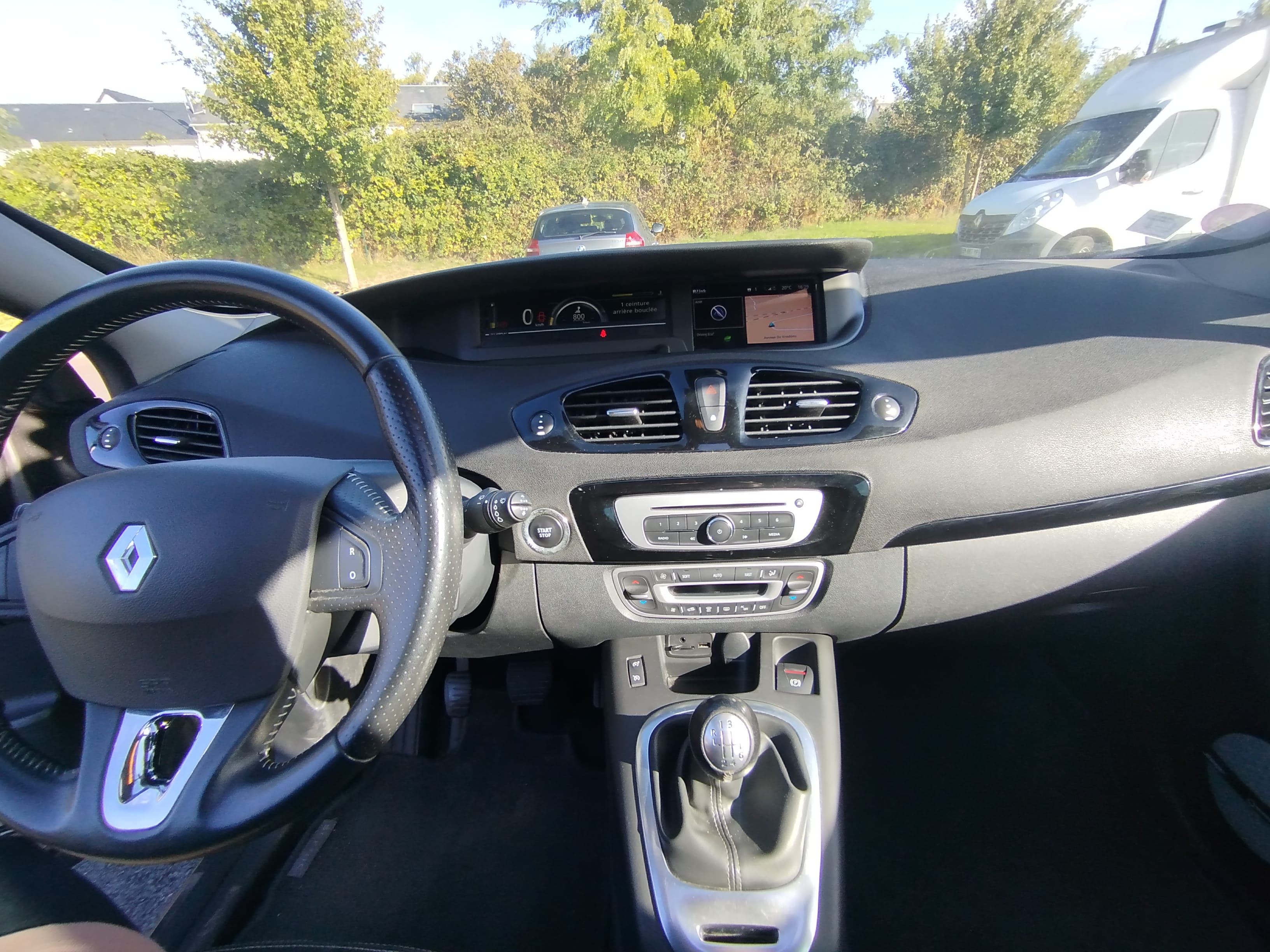 Renault Scenic 1.2 tce 130cv avec GPS