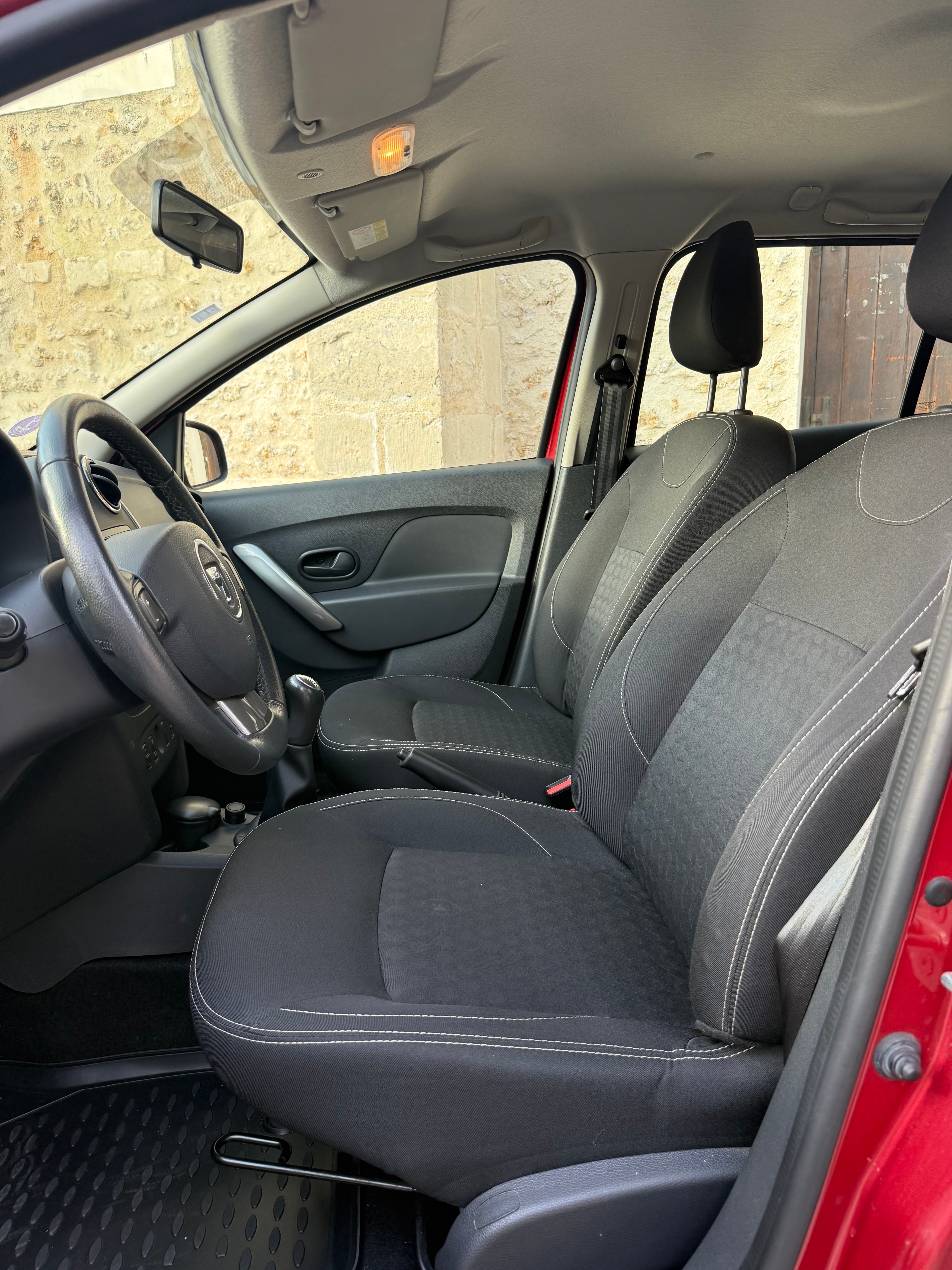 Dacia Logan MCV Essence avec Autoradio