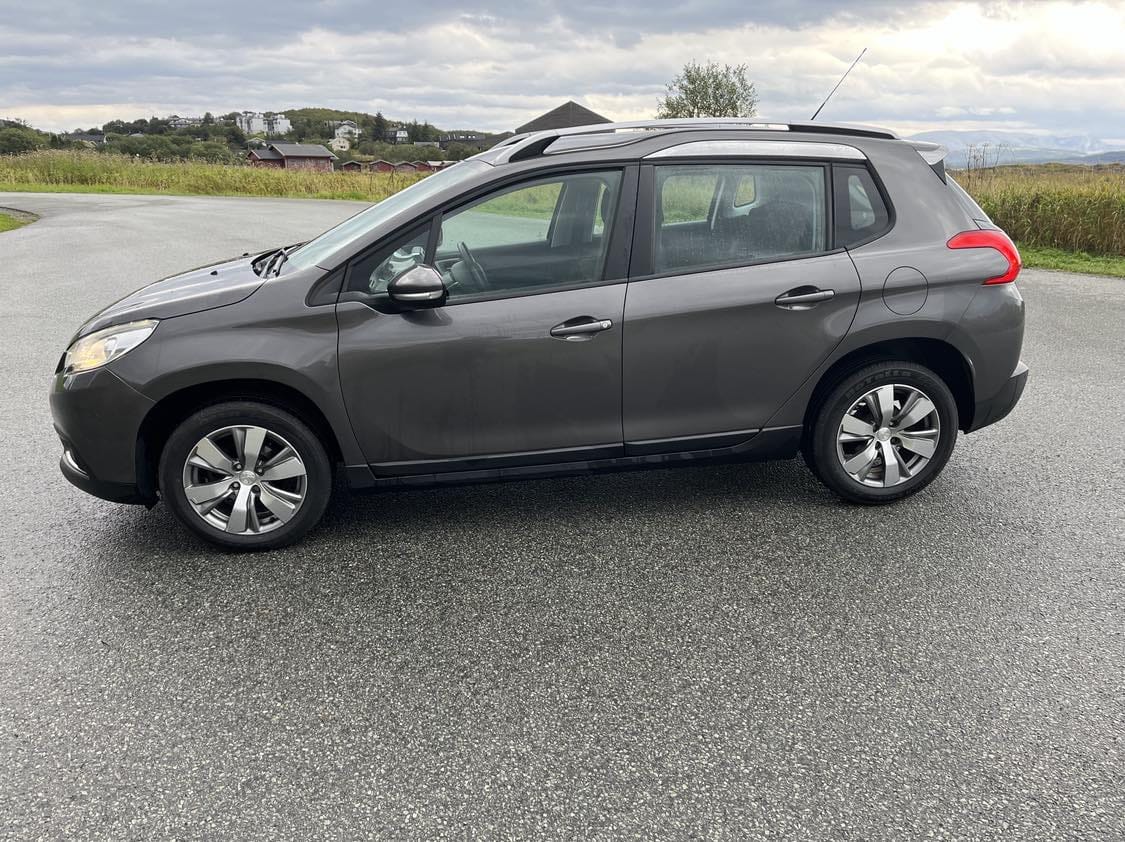 Peugeot 2008 with Air conditioning