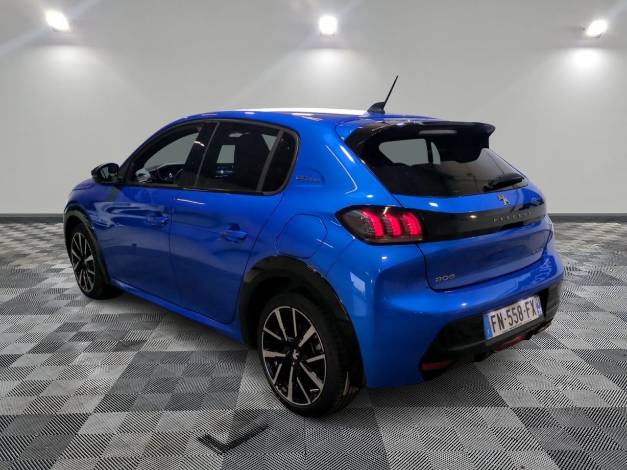 Peugeot 208 GT Line avec GPS