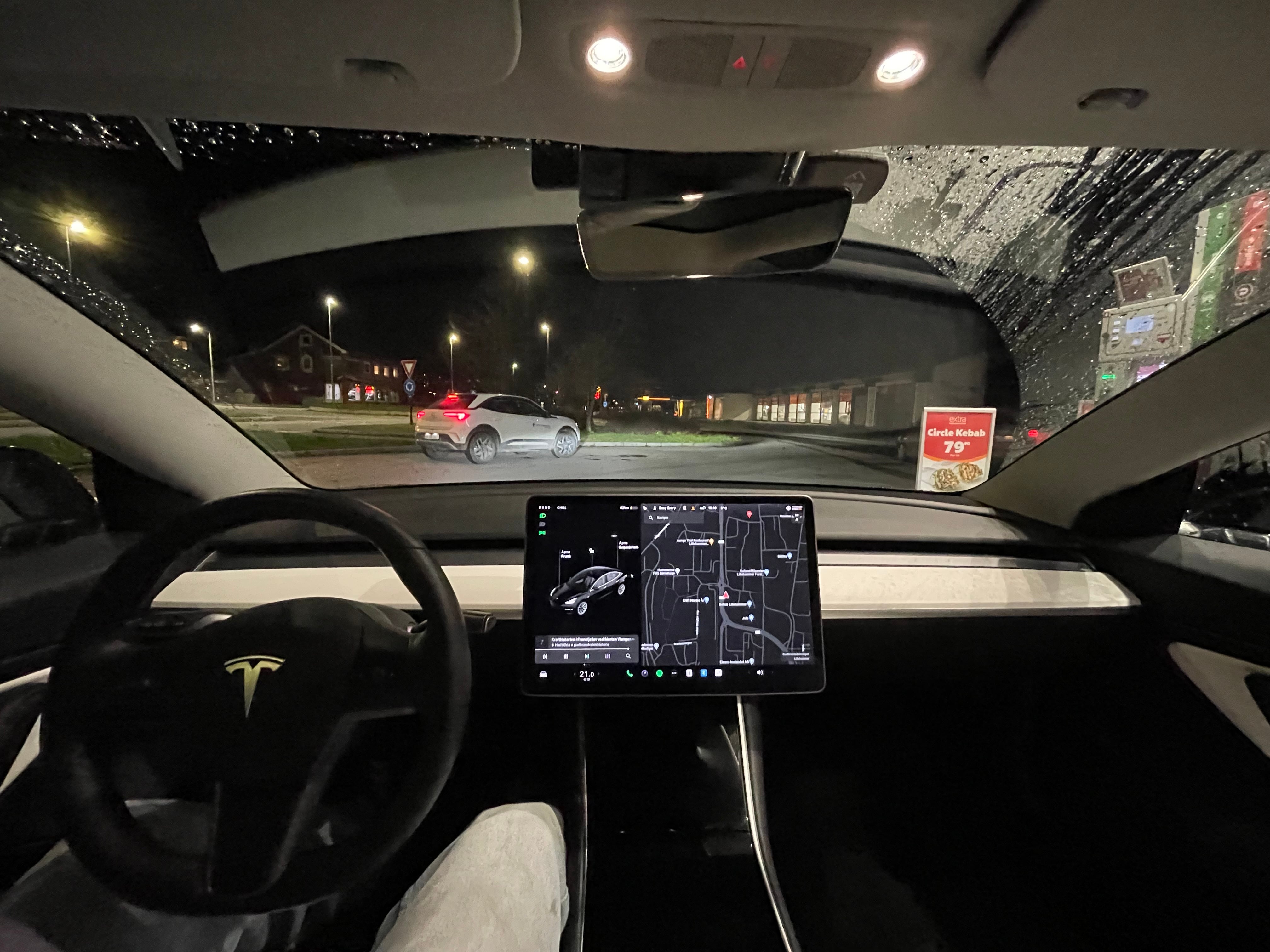 Tesla Model 3 Long Range med Cruisekontroll