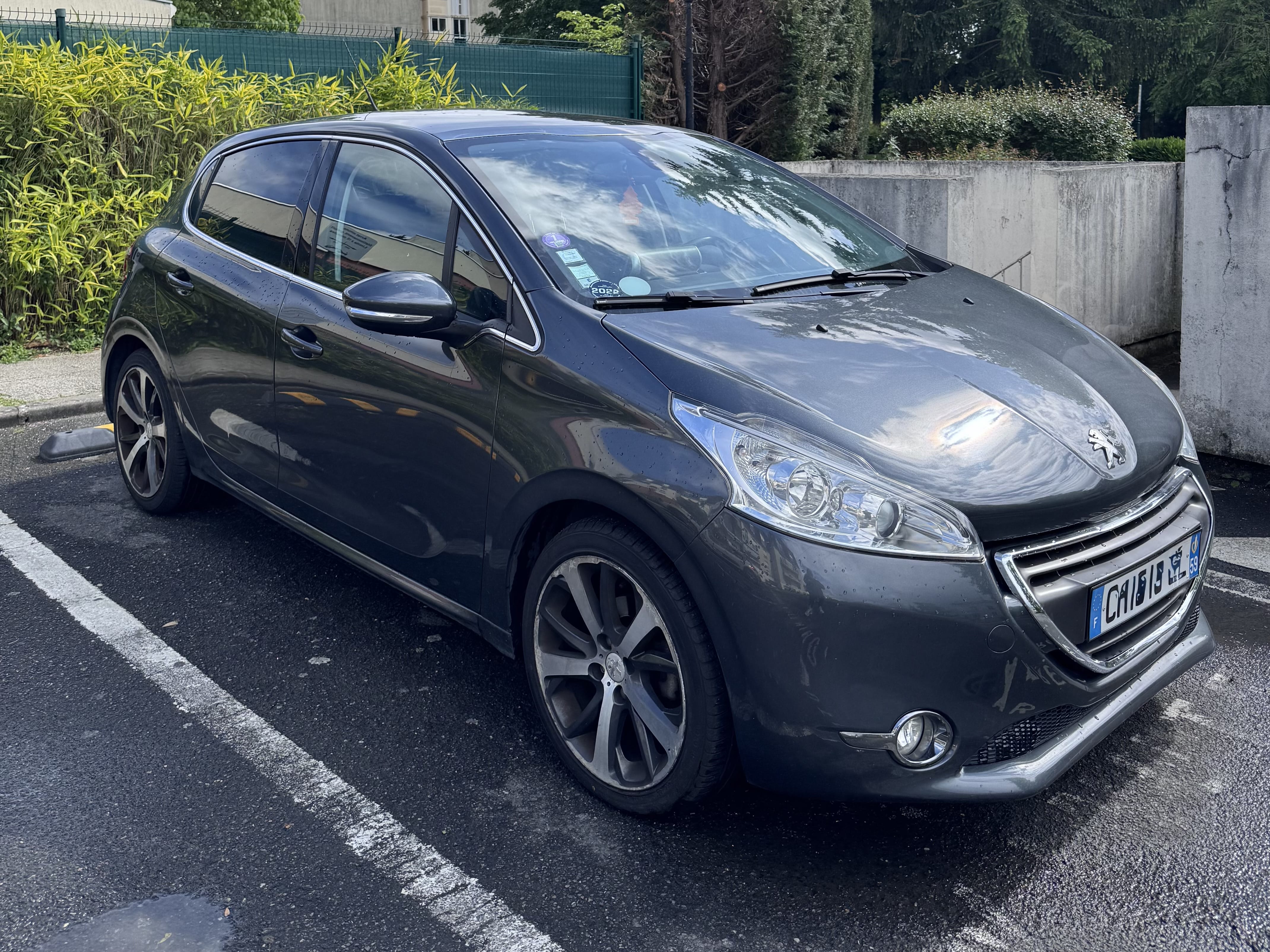 Peugeot 208, 2012, Essence 95