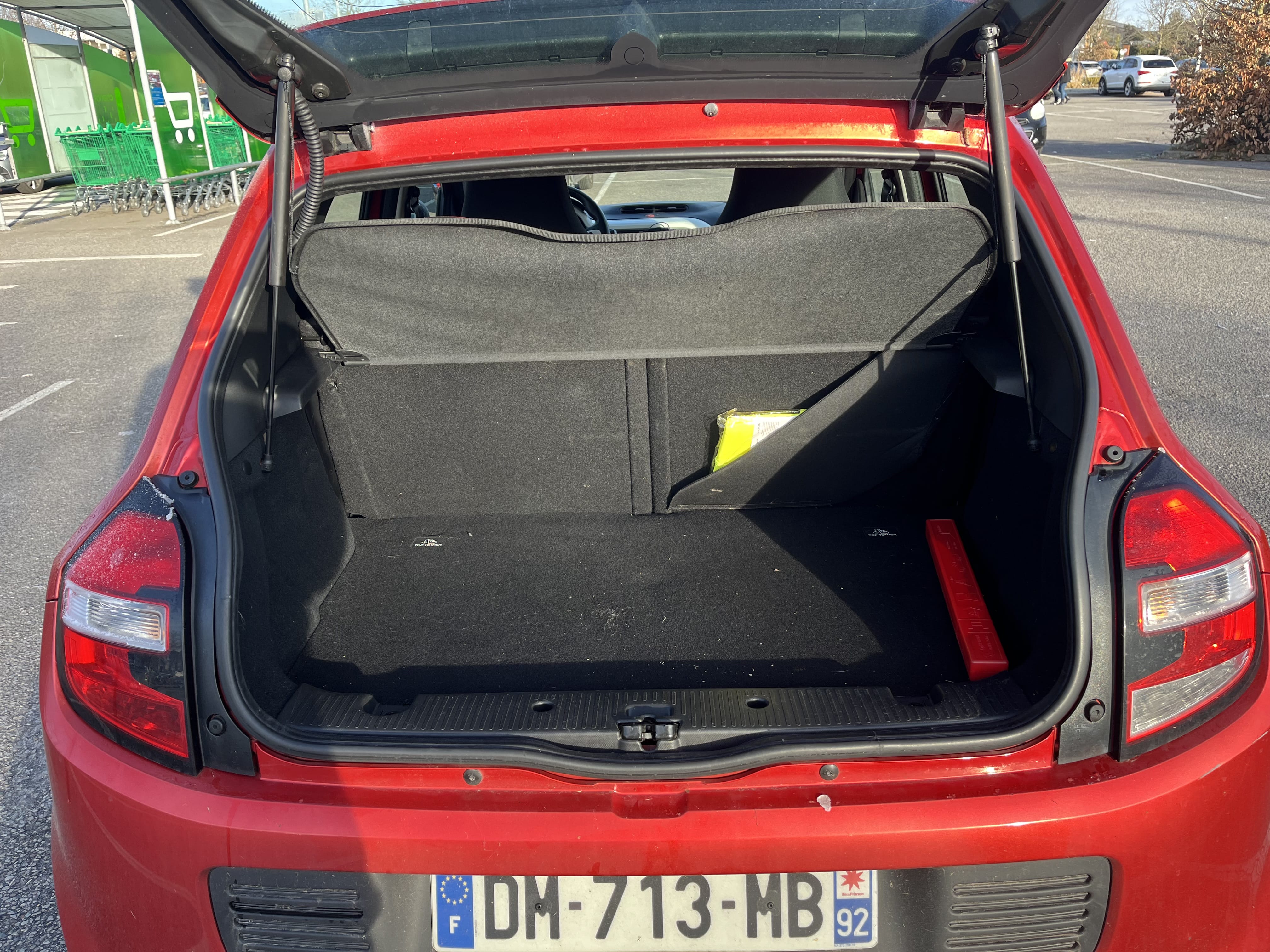 Renault Twingo III avec Entrée audio / iPod