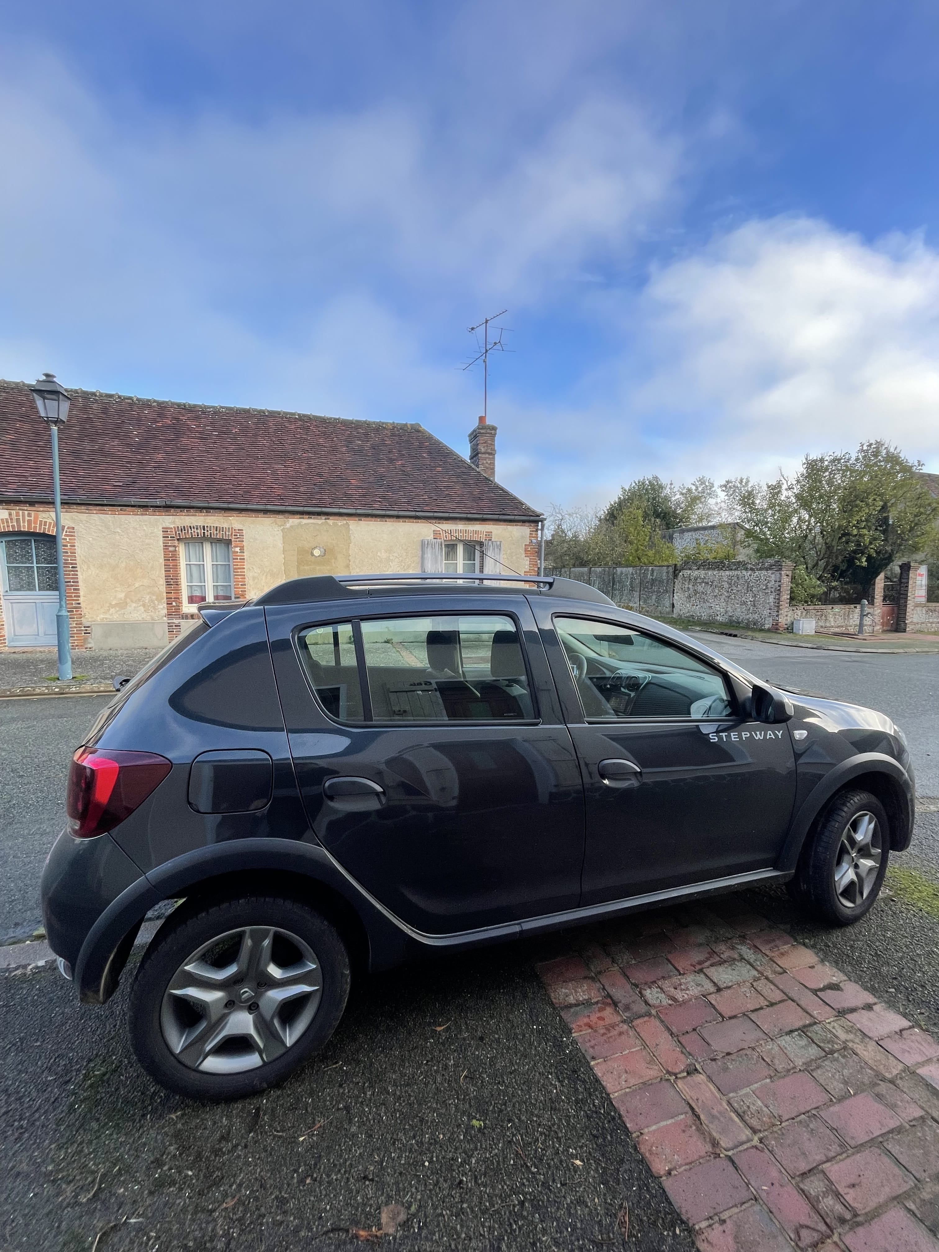 Dacia Sandero avec Climatisation