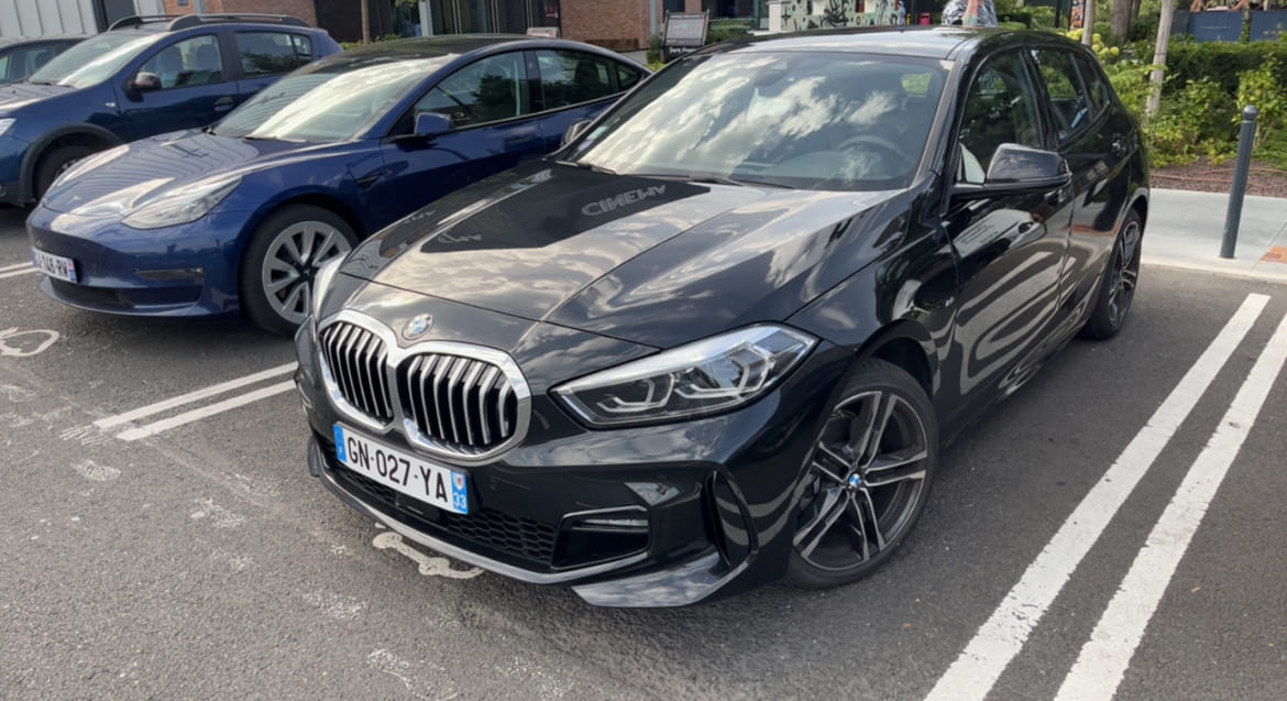BMW Série 1, 2023, Essence 98, automatique