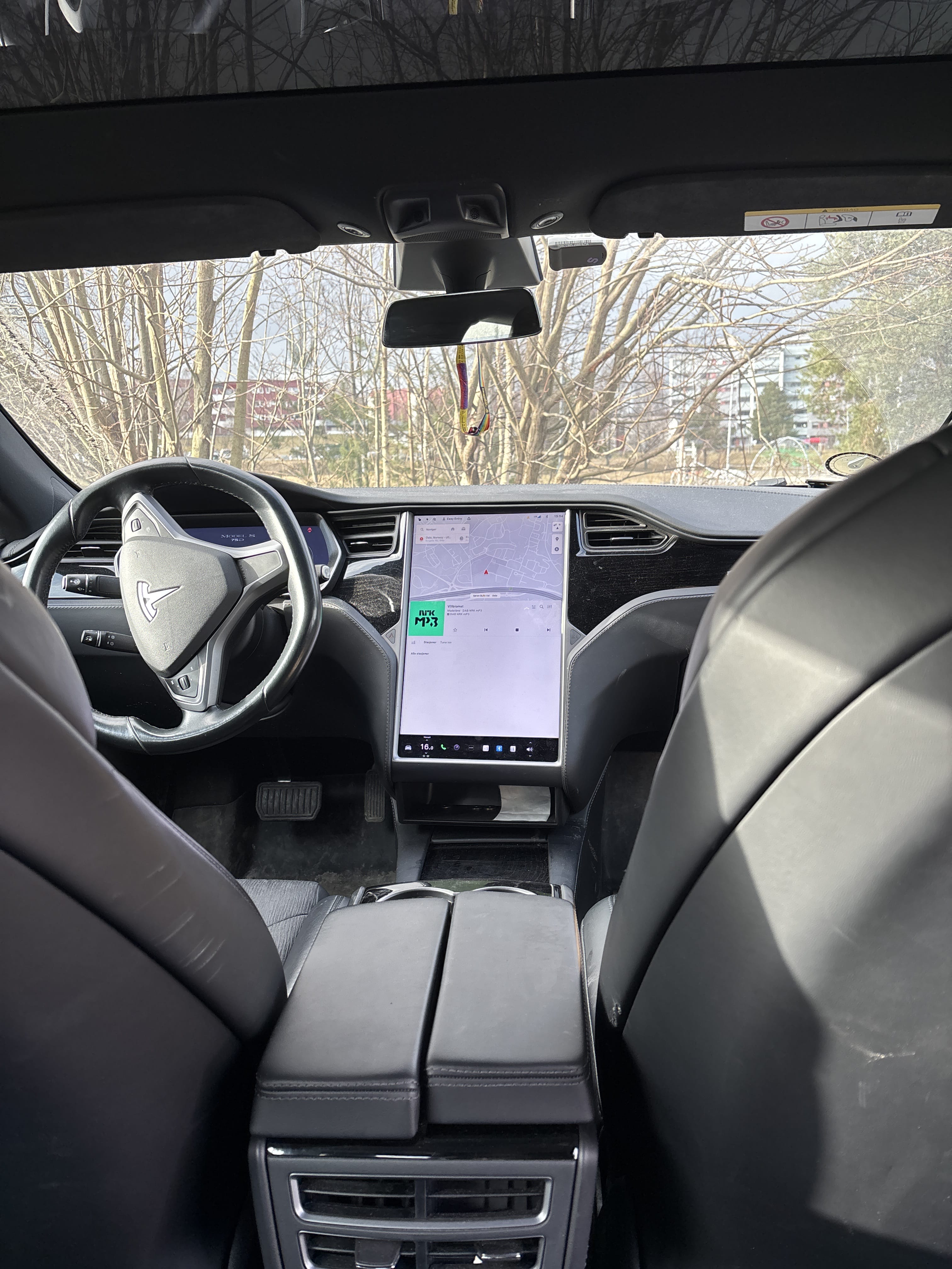 Tesla Model S 75D with GPS