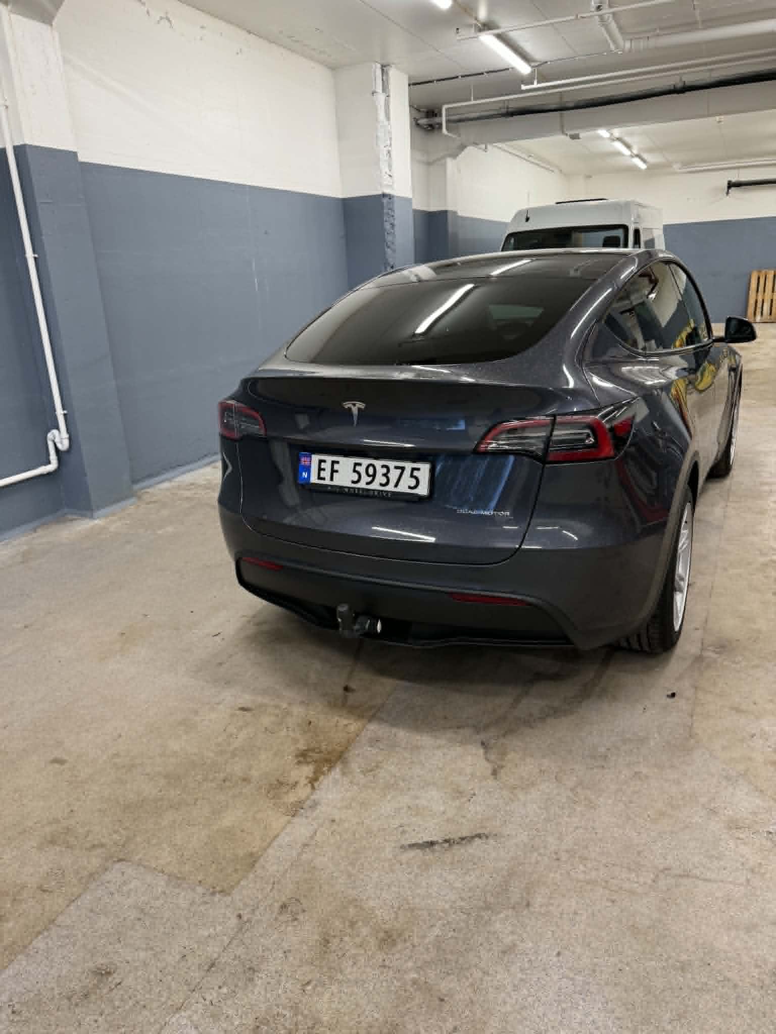 Tesla Model Y Long Range med Aircondition