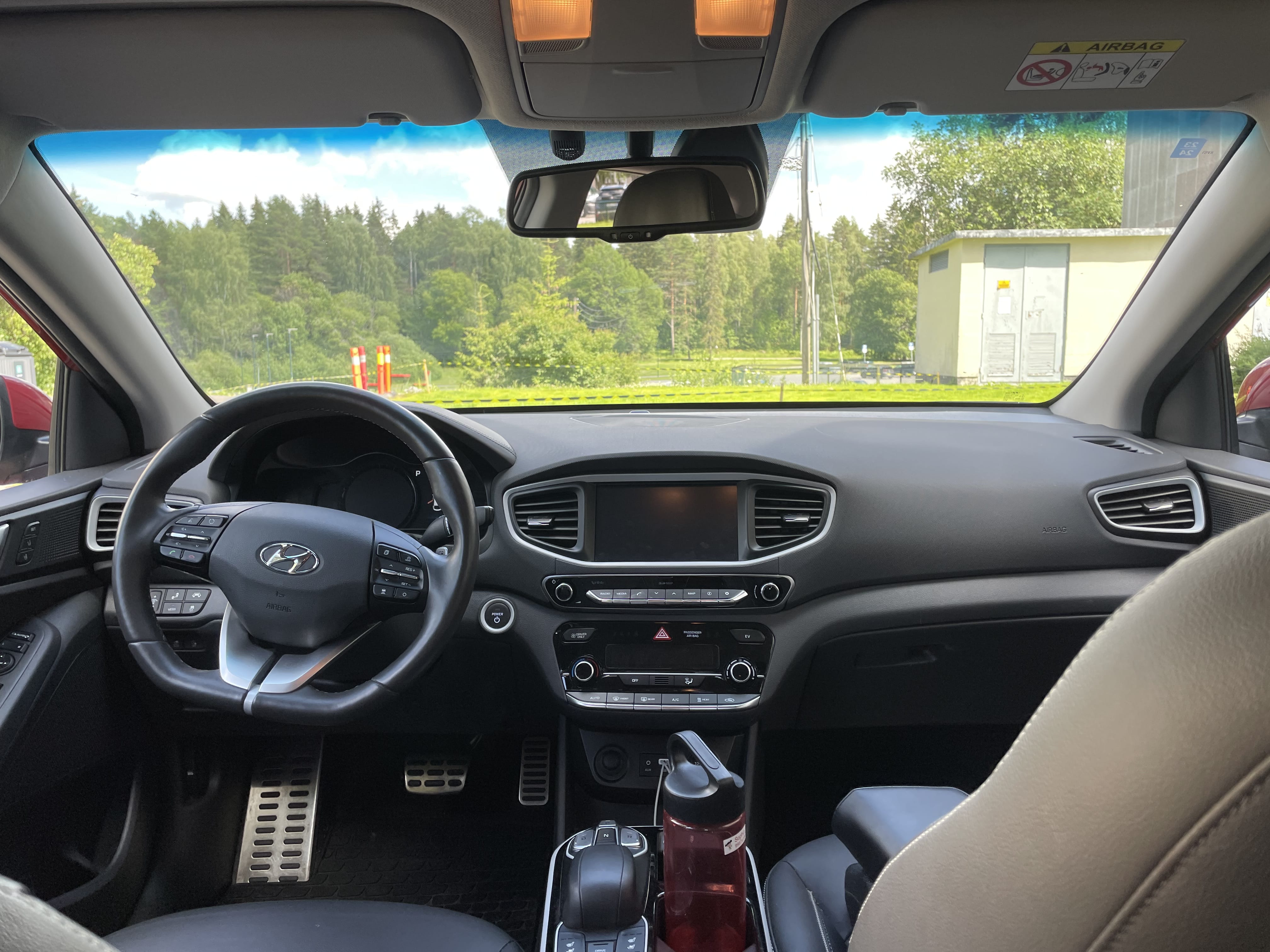 Hyundai Ioniq with Audio / iPod input