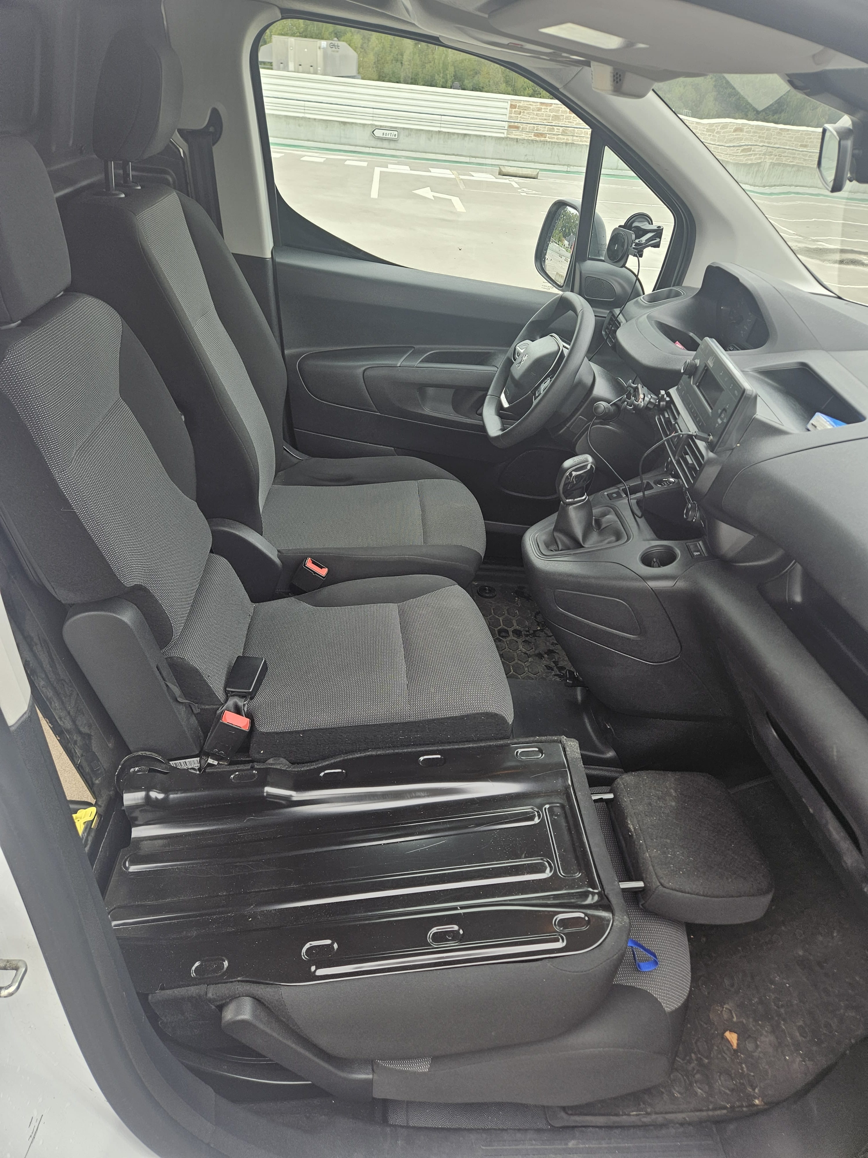 Peugeot Partner Fourgon avec Entrée audio / iPod