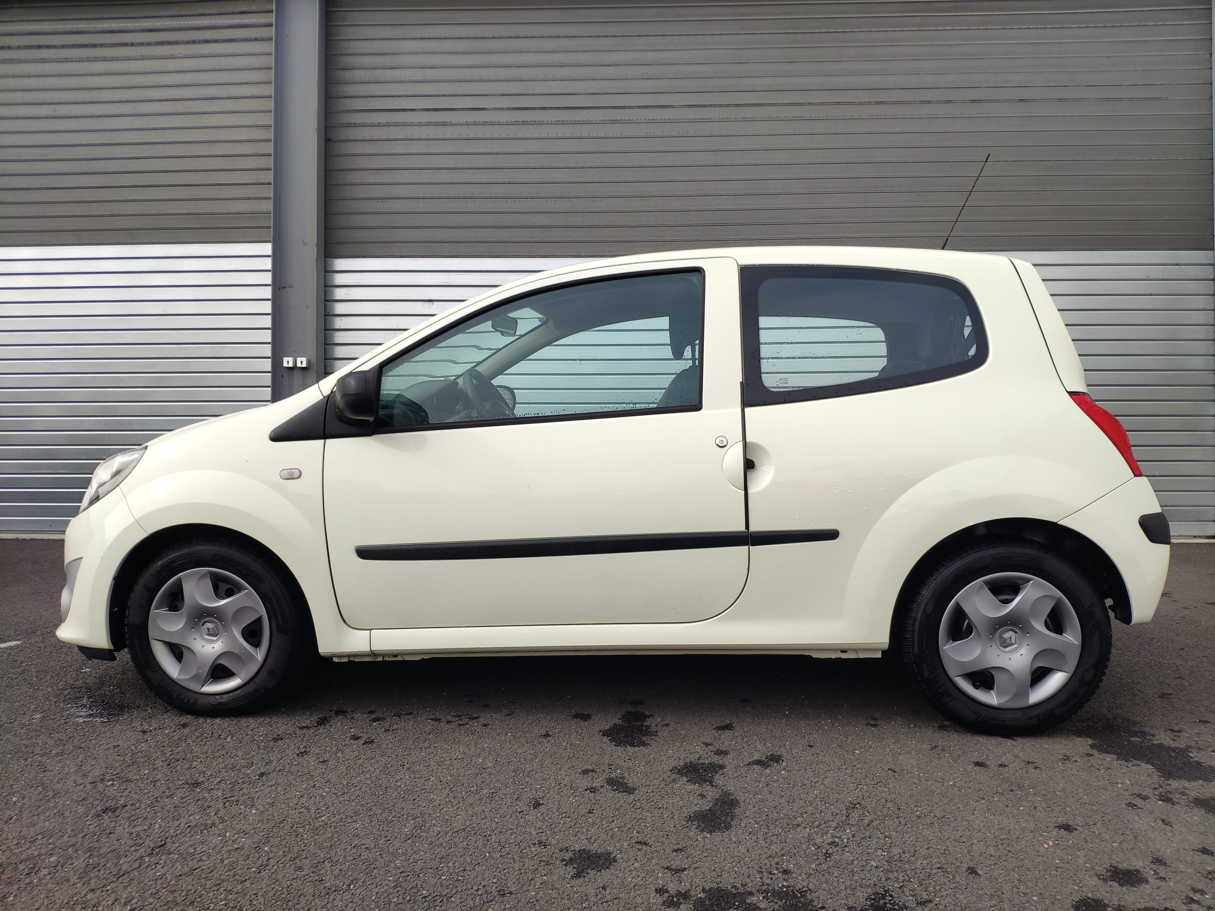 Renault Twingo avec Siège bébé