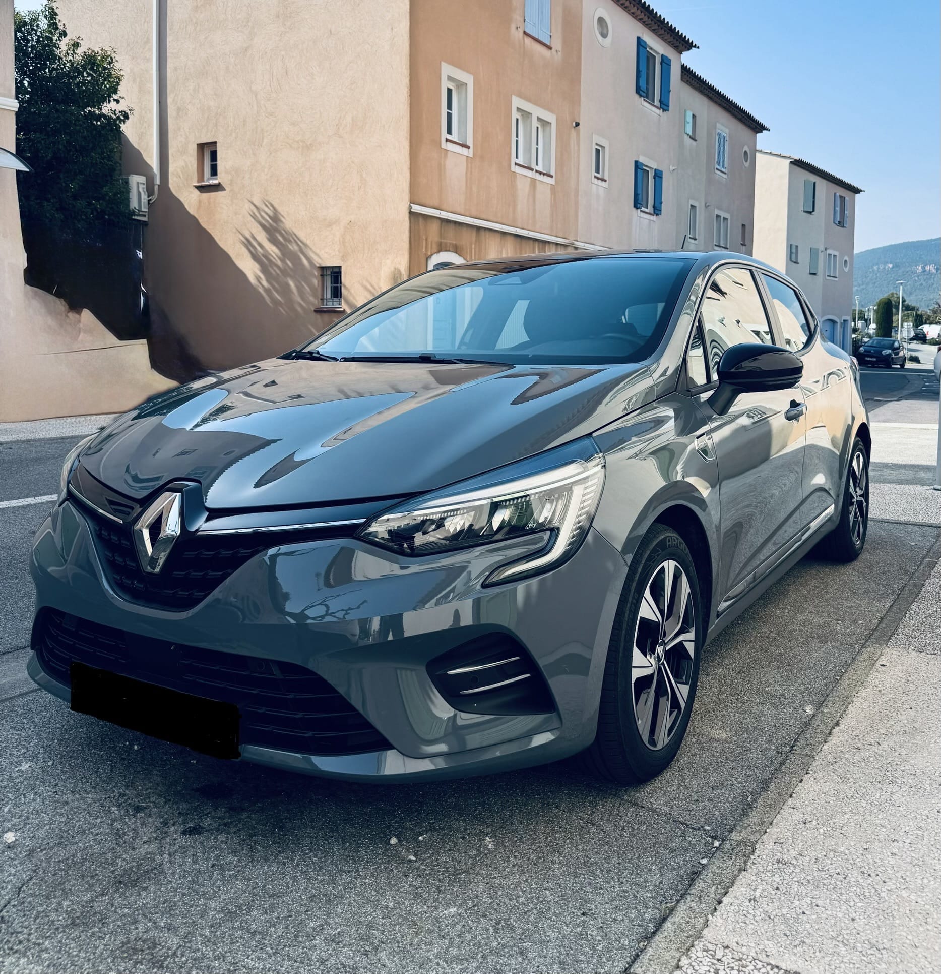 Renault Clio, 2021, Essence 95 / Électrique (hybride), automatique