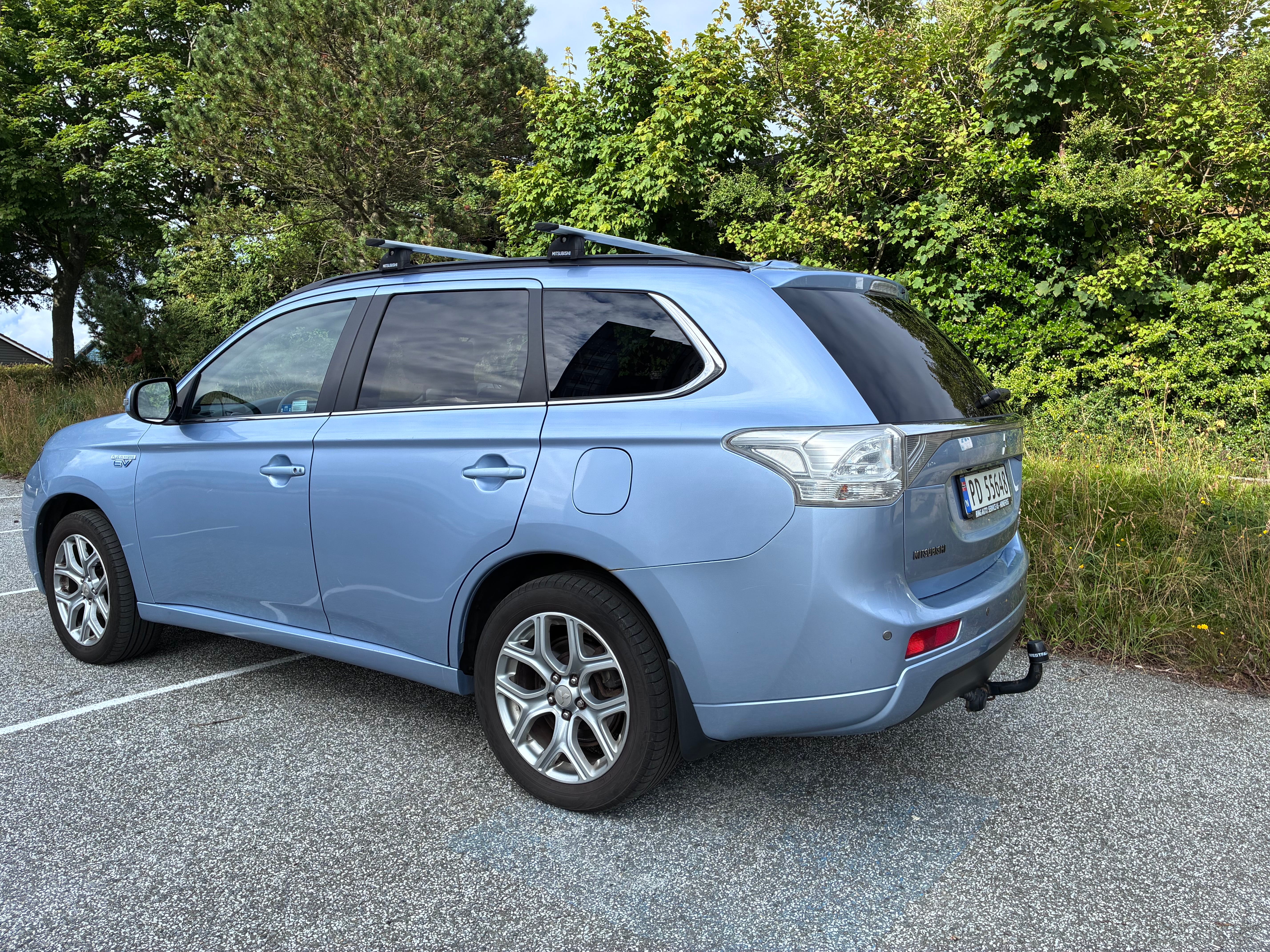 Mitsubishi Outlander PHEV MOTION med Ryggekamera