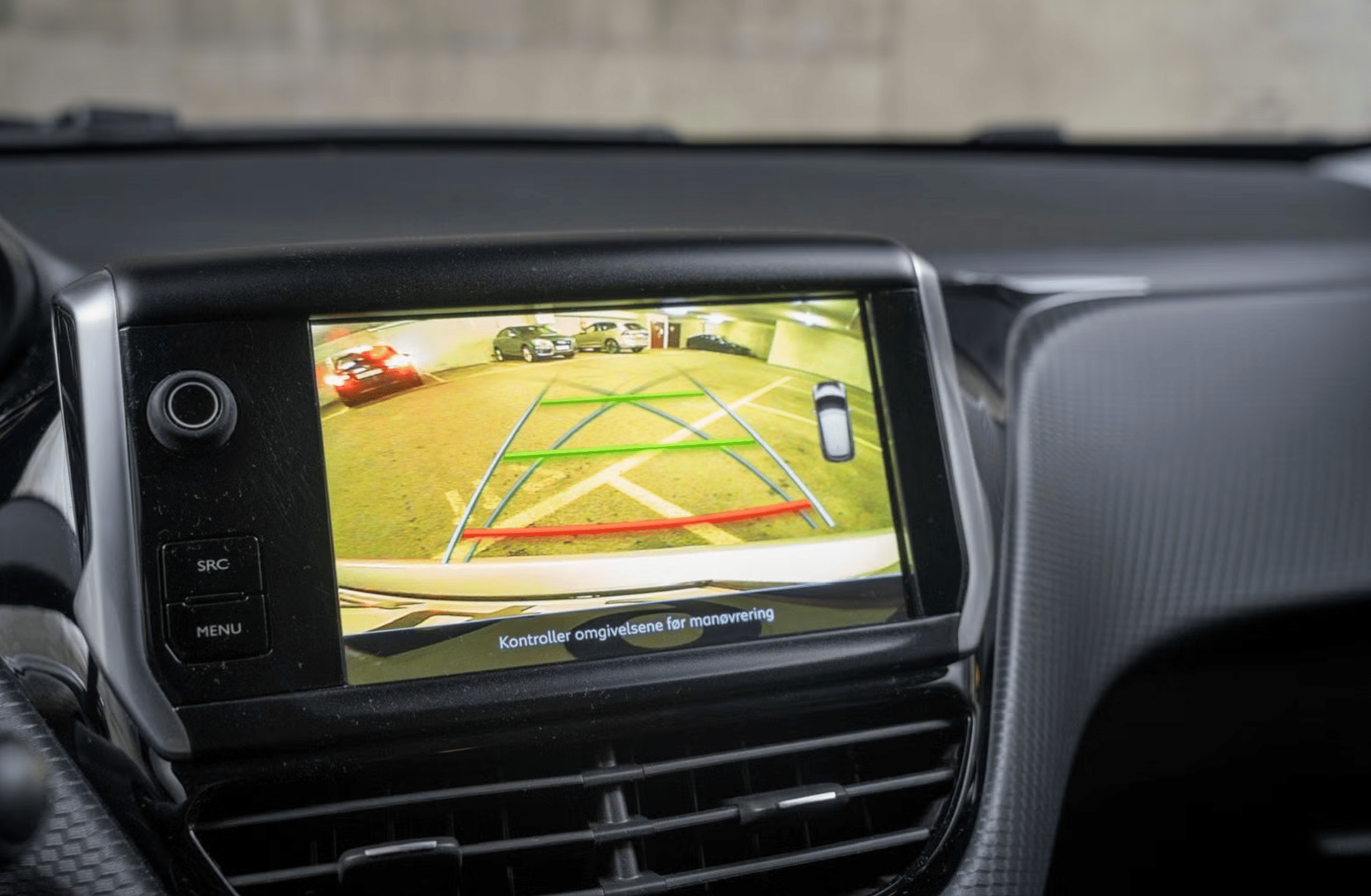 Peugeot 208 with Audio / iPod input