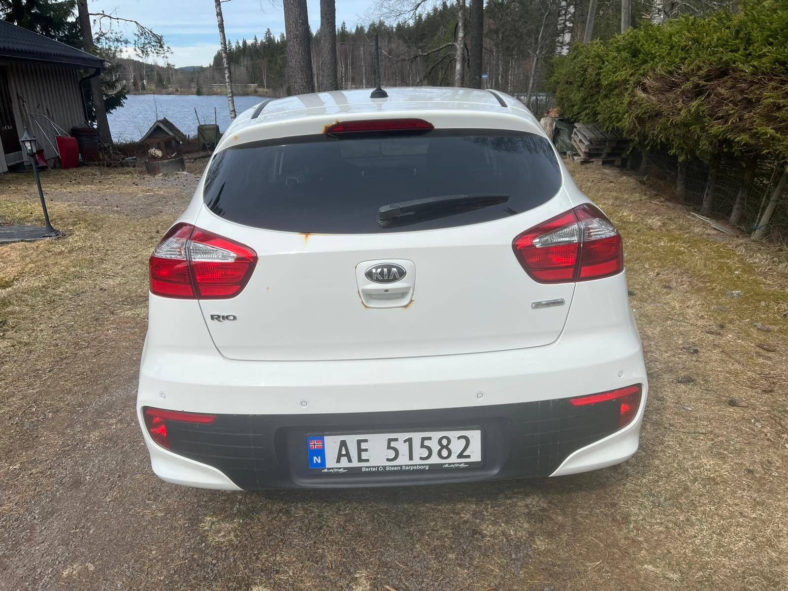 Kia Rio con Cámara de marcha atrás