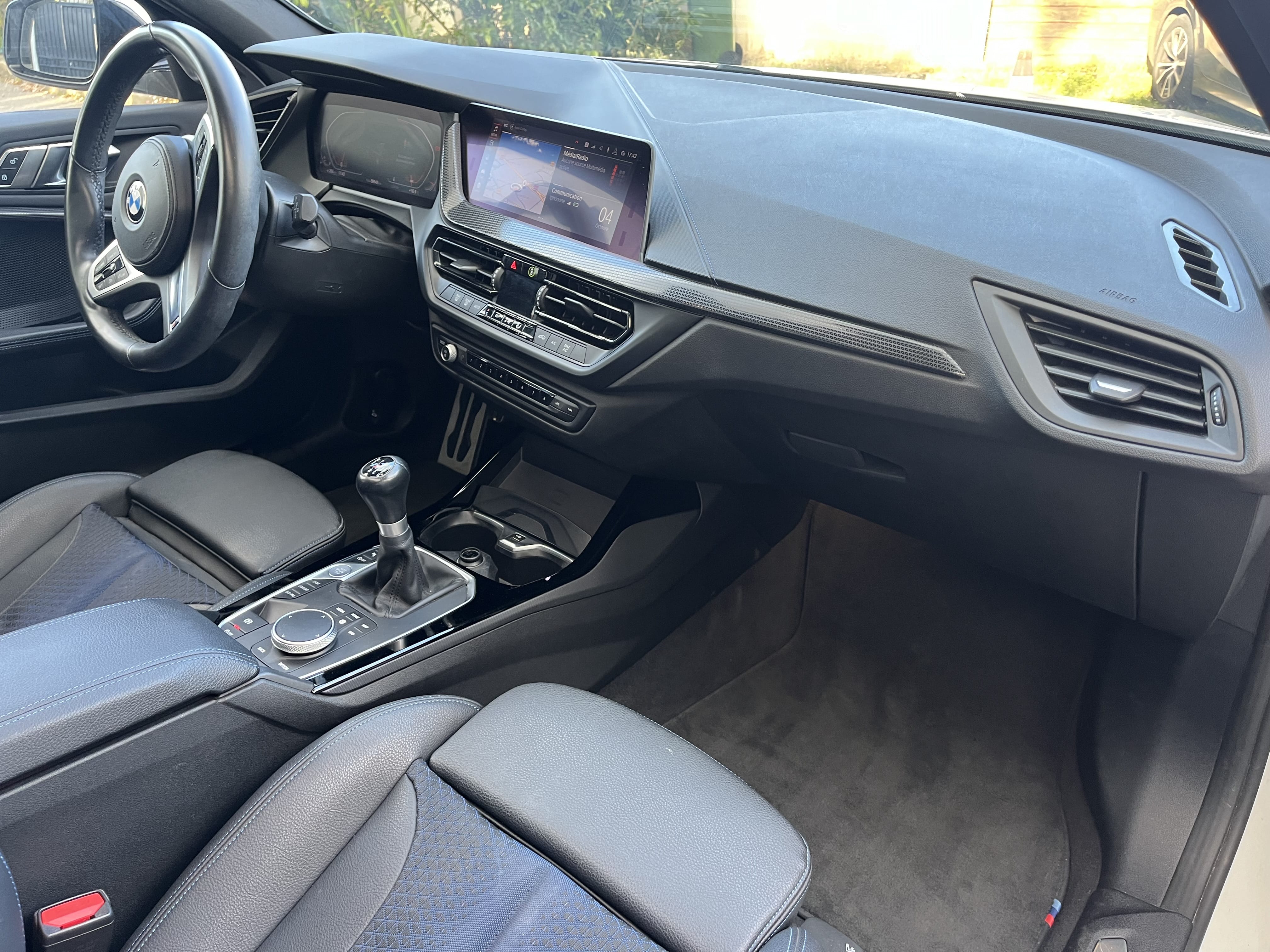 BMW Série 1 Toit ouvrant - CarPlay avec Audio Bluetooth
