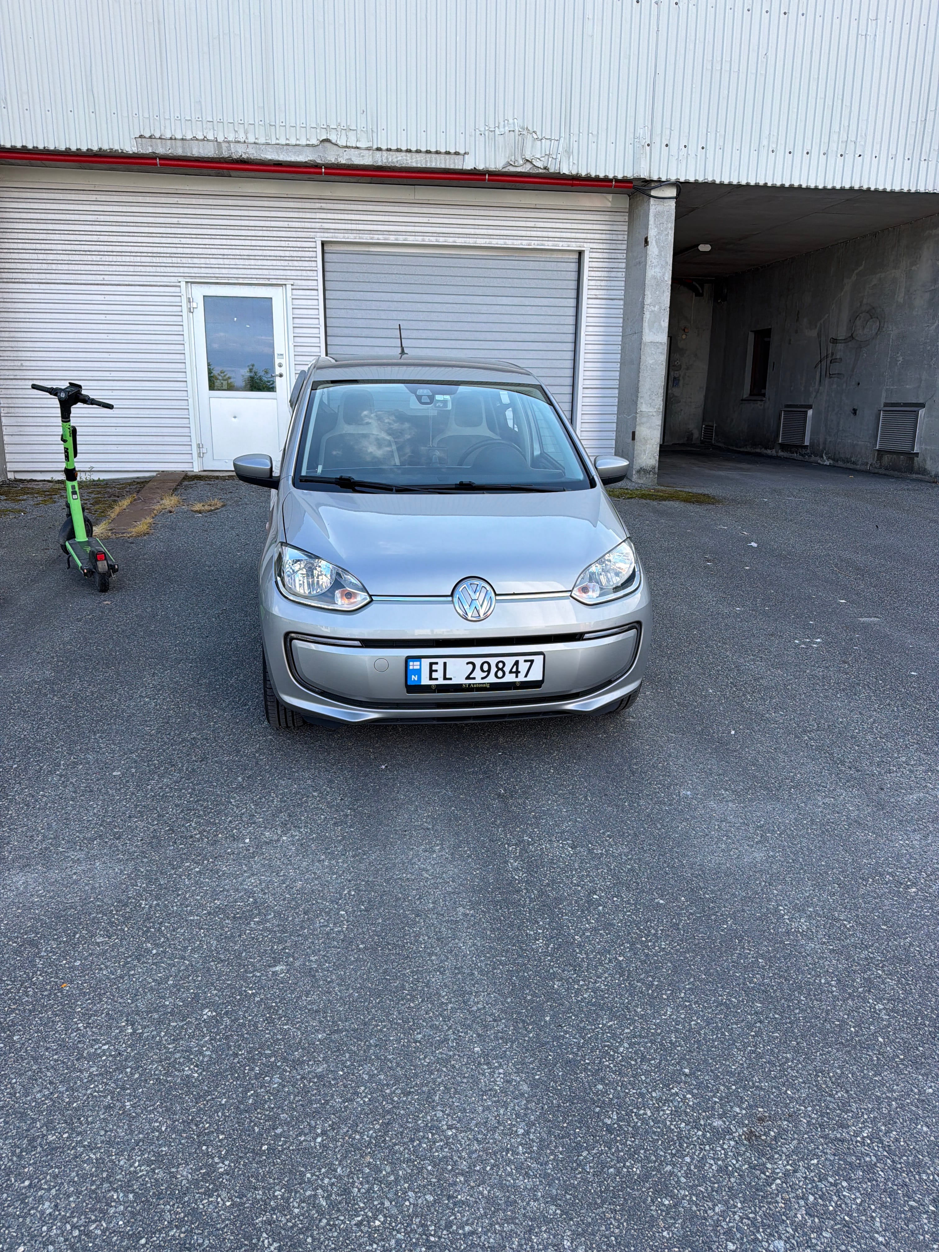 Volkswagen e-Up ! med Bluetooth audio