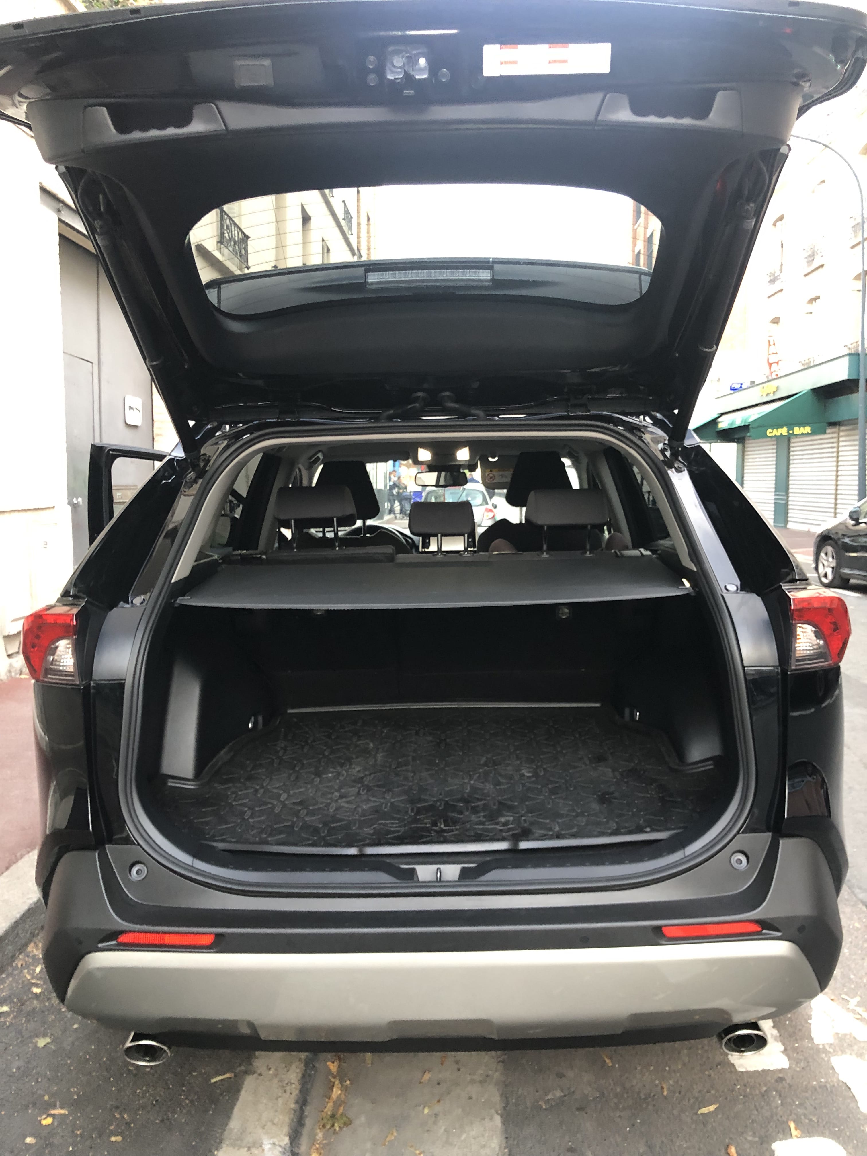 Toyota RAV 4 Hybride avec Quatre roues motrices