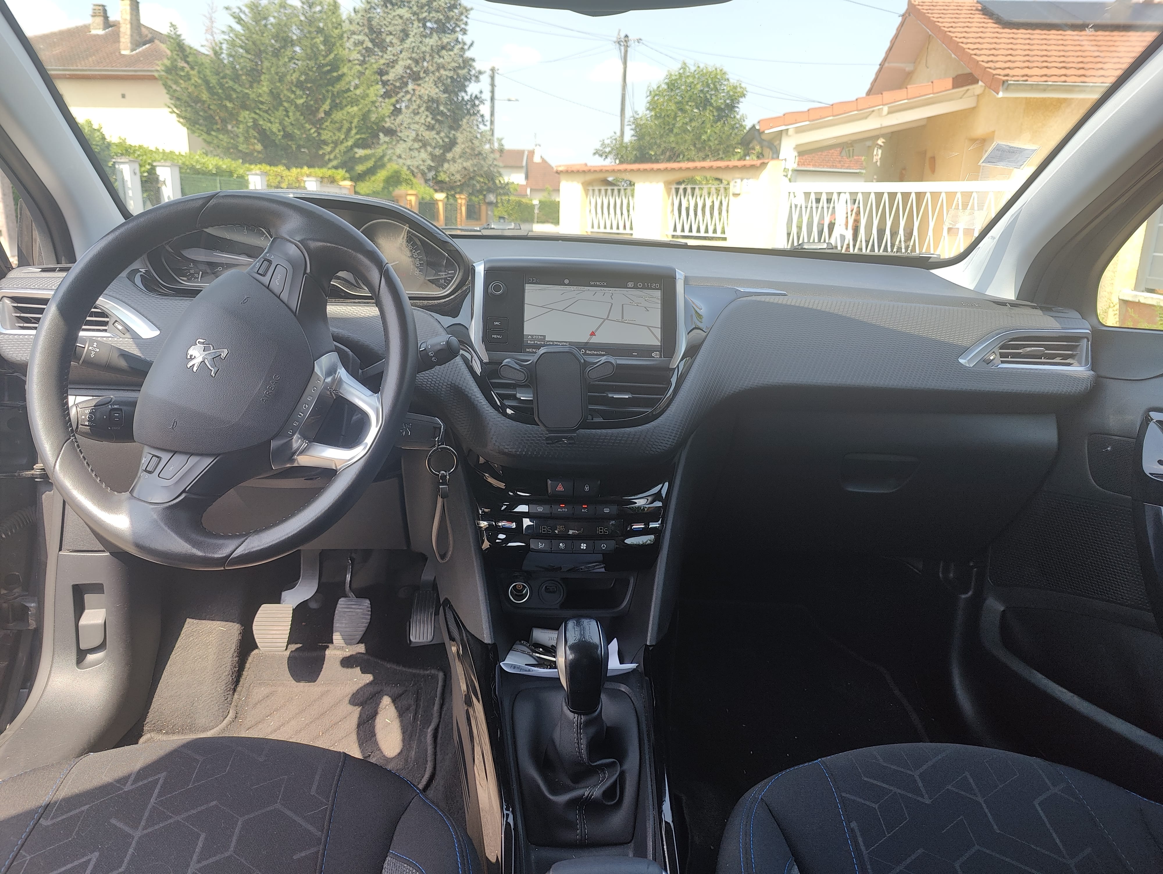 Peugeot 2008 1,6 HDi avec Régulateur de vitesse