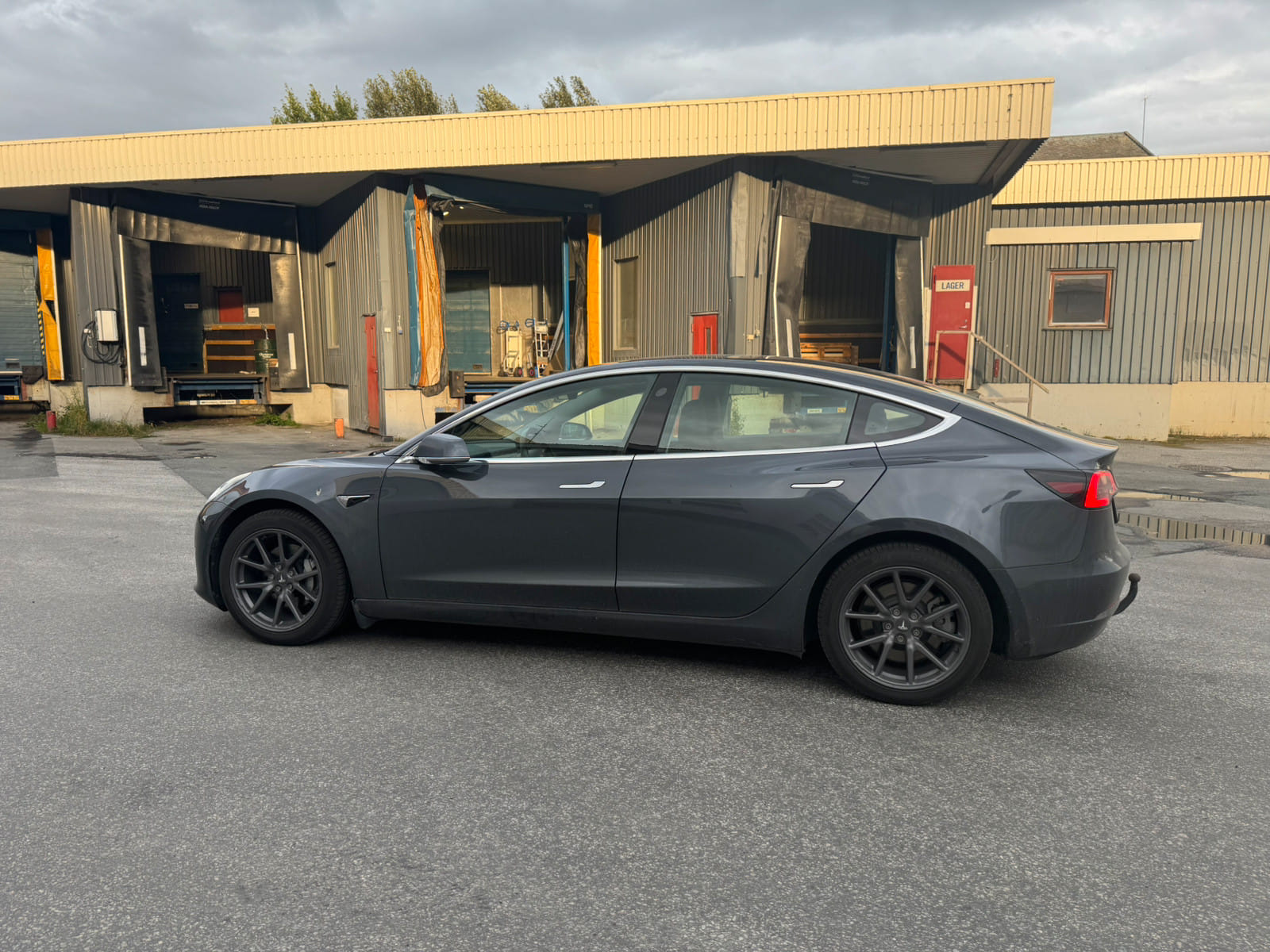 Tesla Model 3 Long Range med Aircondition