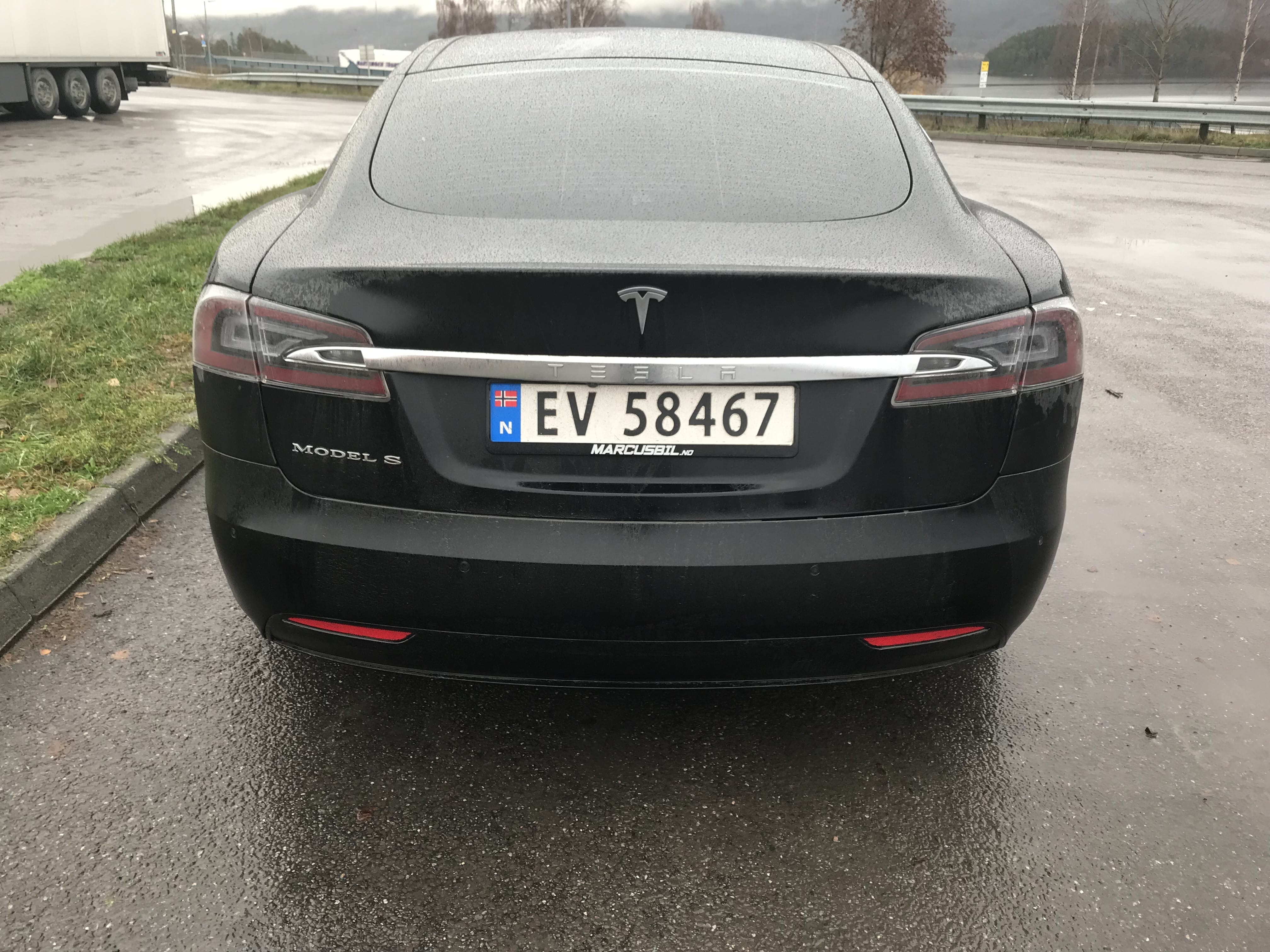 Tesla Model S 75D med GPS