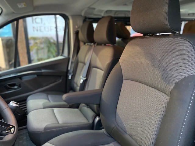 Renault Trafic Passenger avec Pneus neige