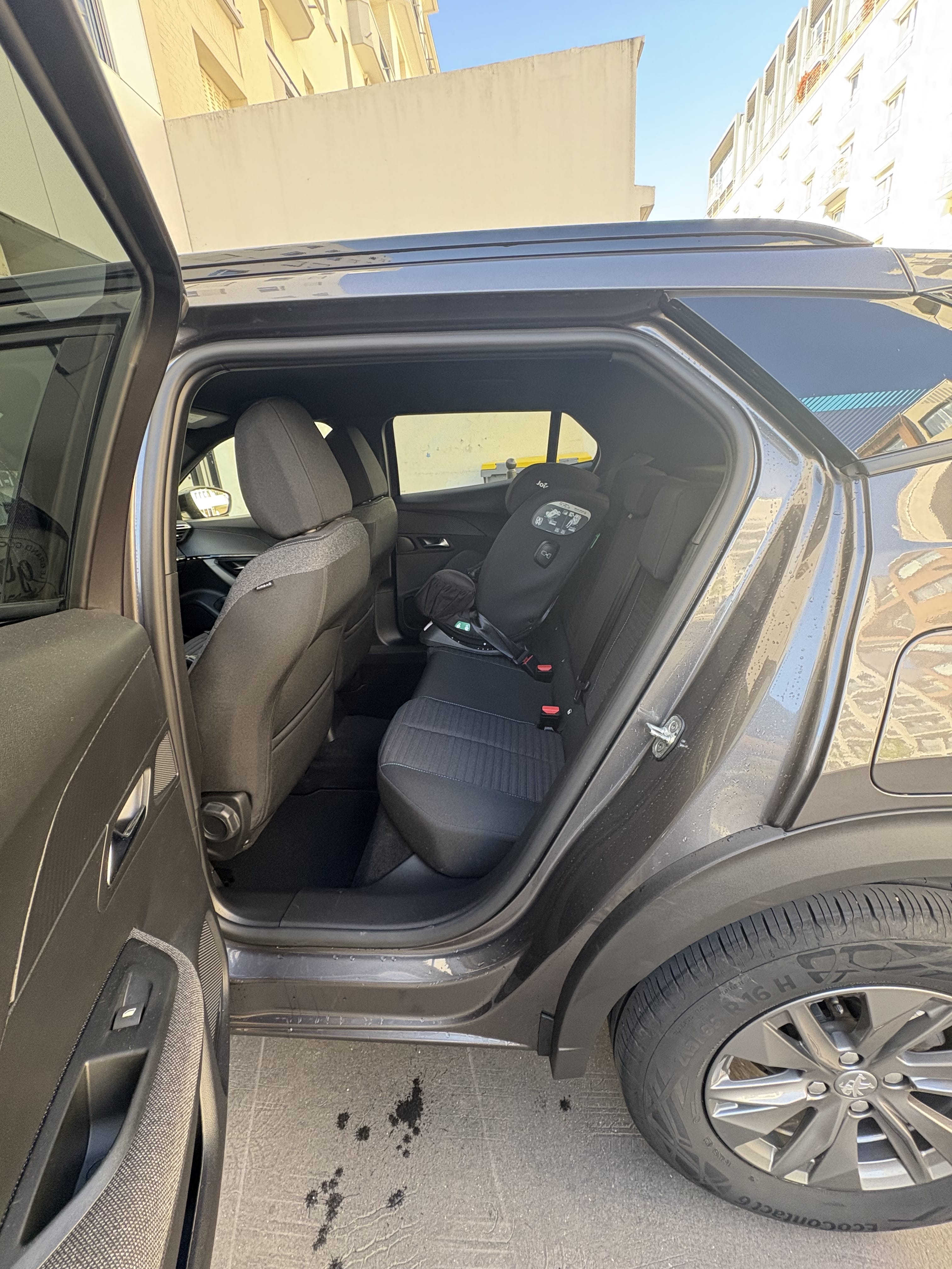 Peugeot 2008 avec GPS