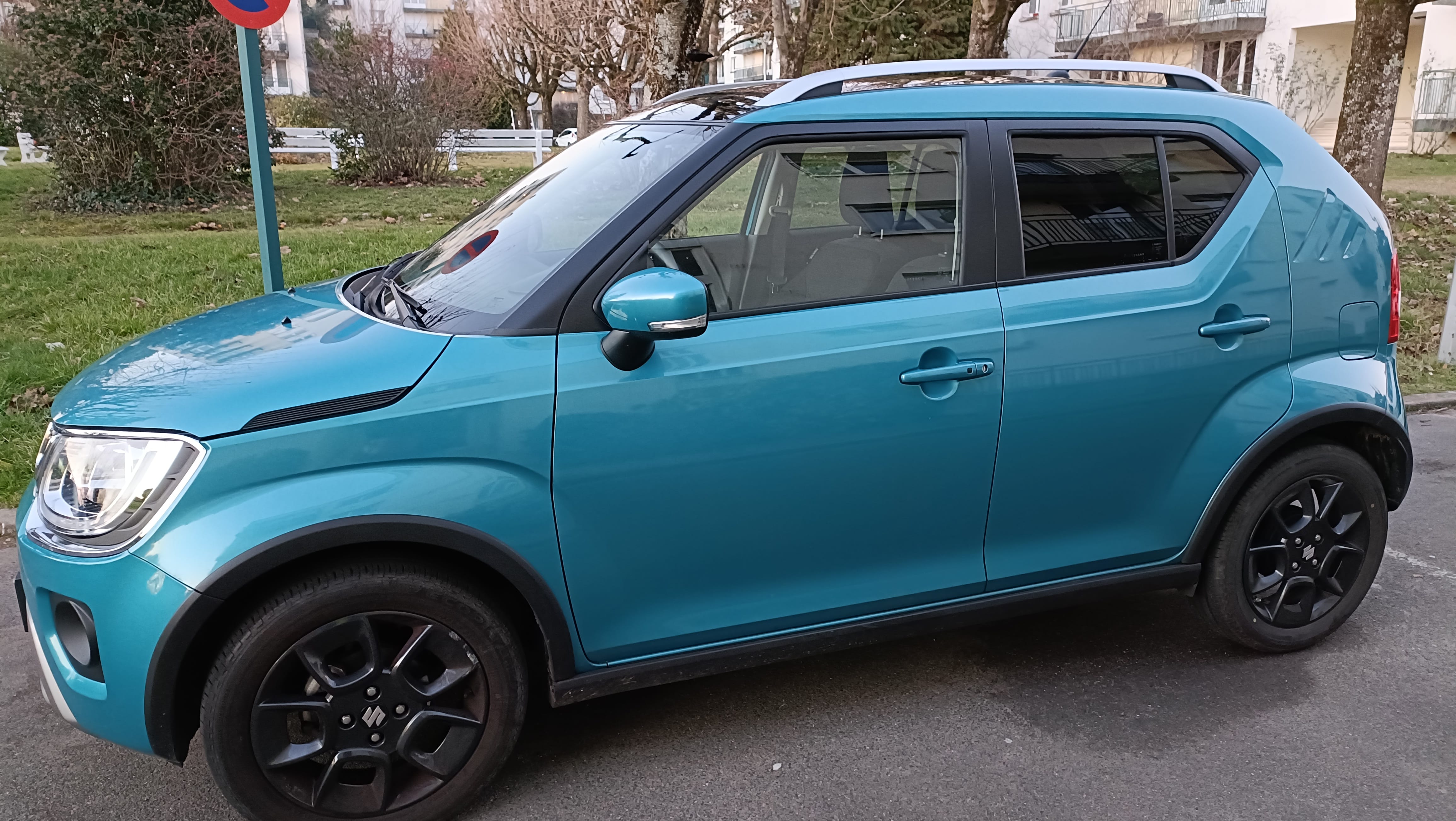Suzuki Ignis, 2020, Essence 95 / Électrique (hybride)