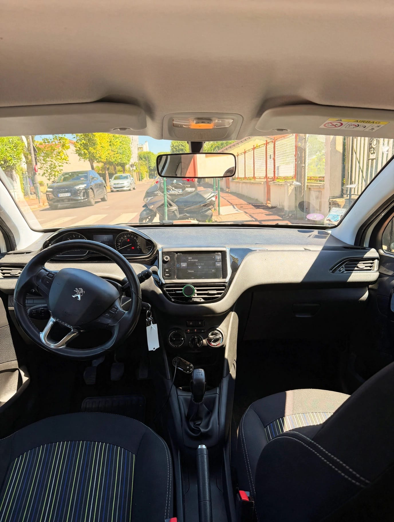 Peugeot 208 avec Port USB
