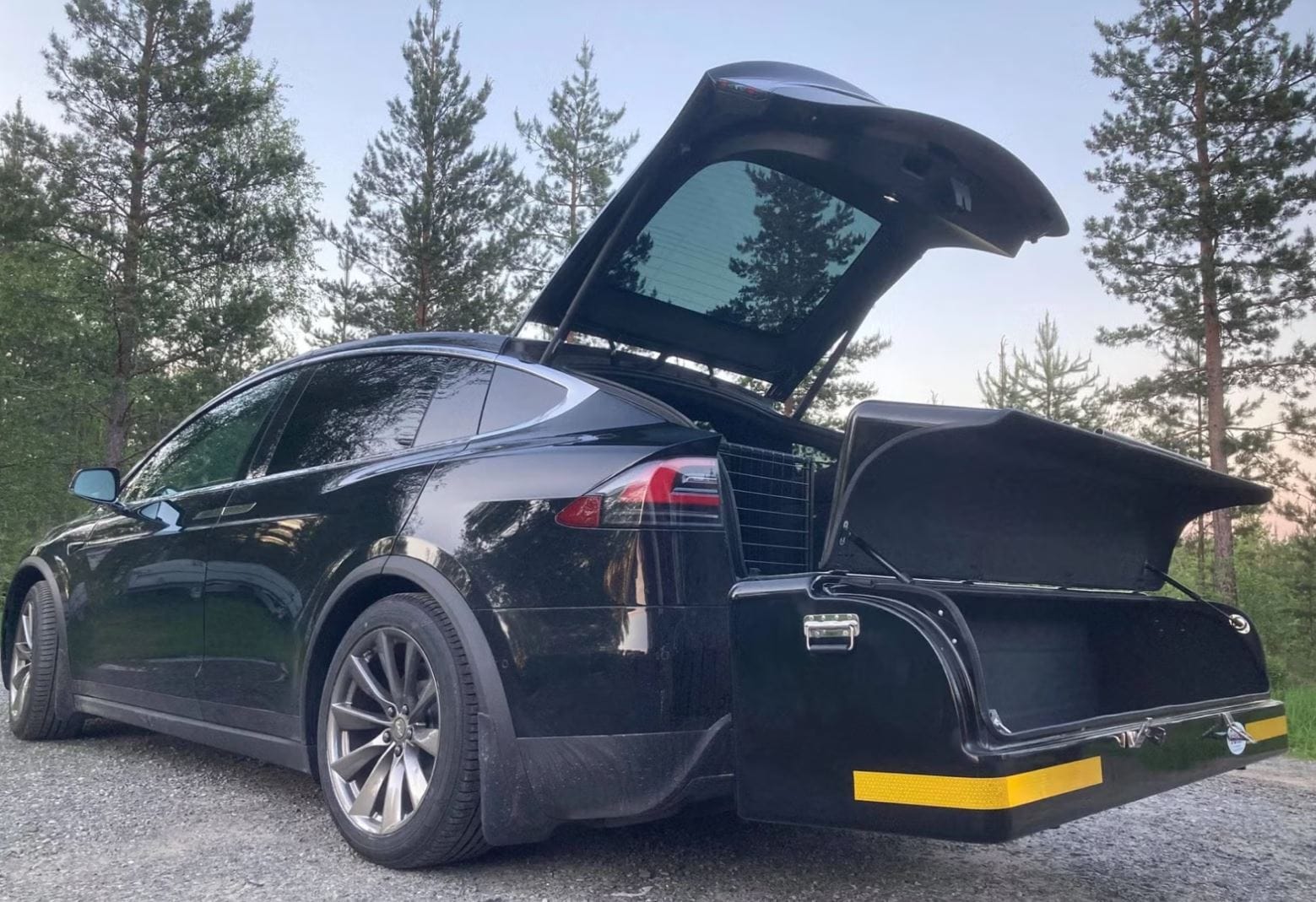 Tesla Model X med Ryggekamera