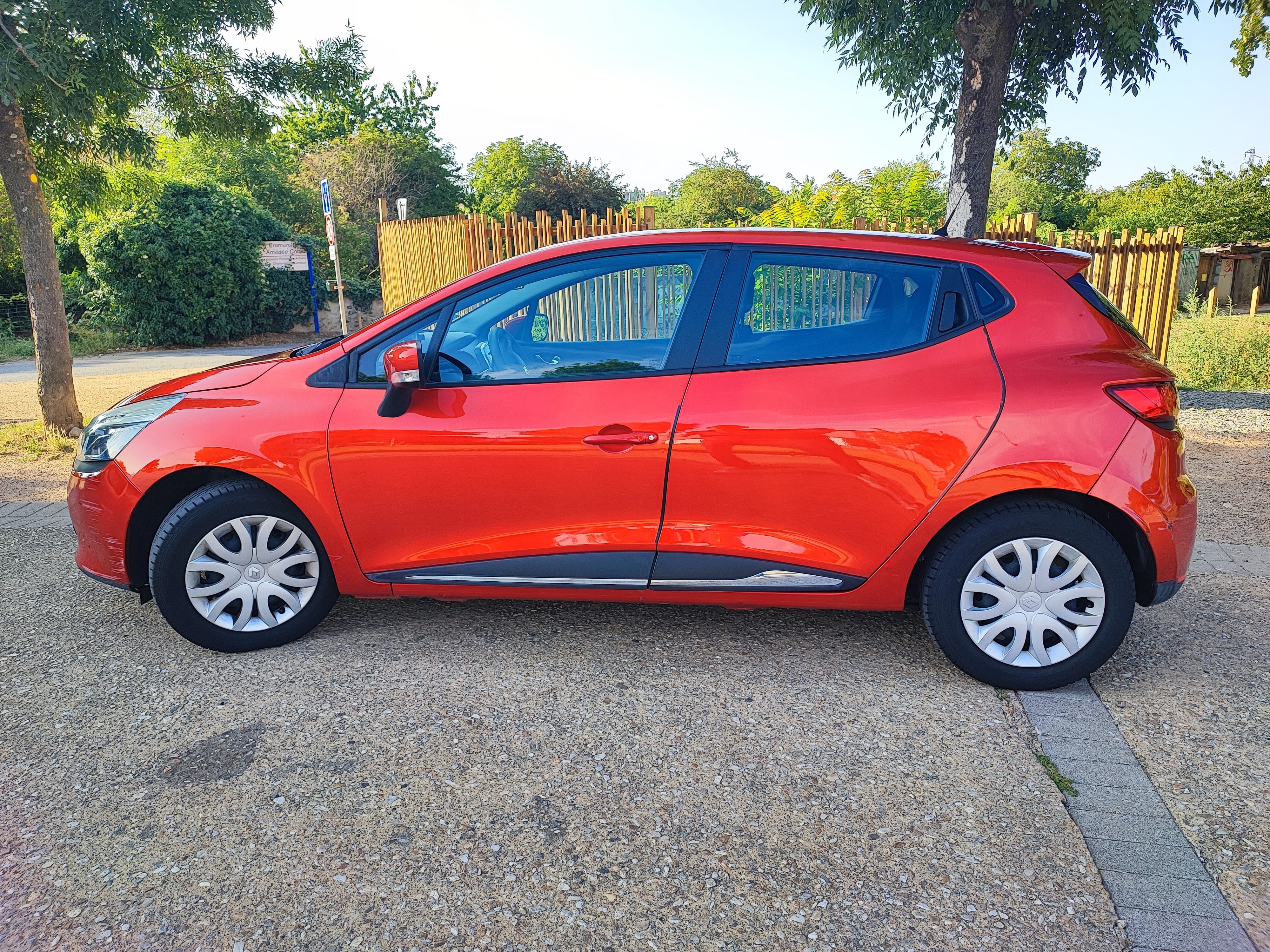 Renault Clio avec Climatisation