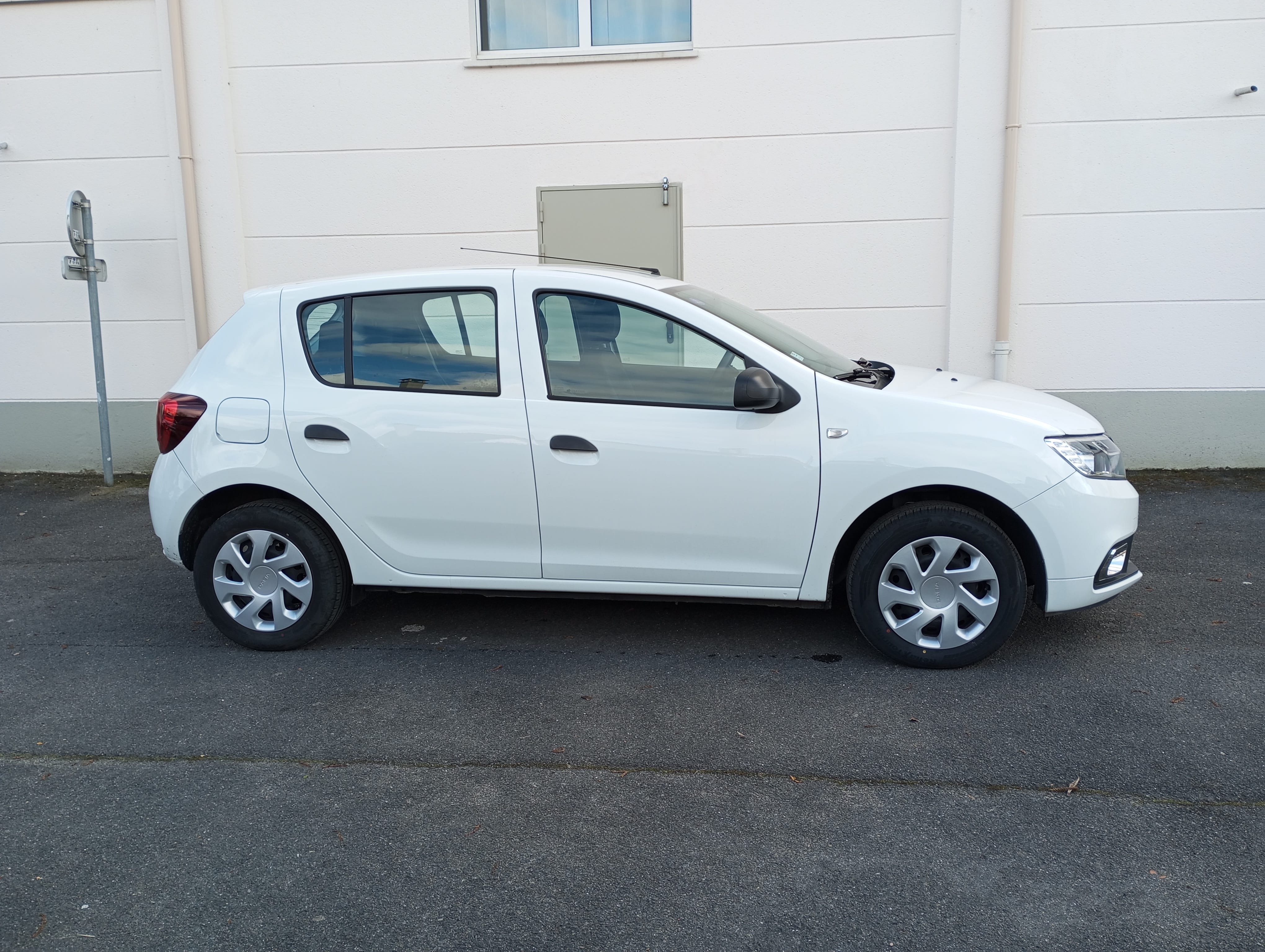 Dacia Sandero avec Siège bébé