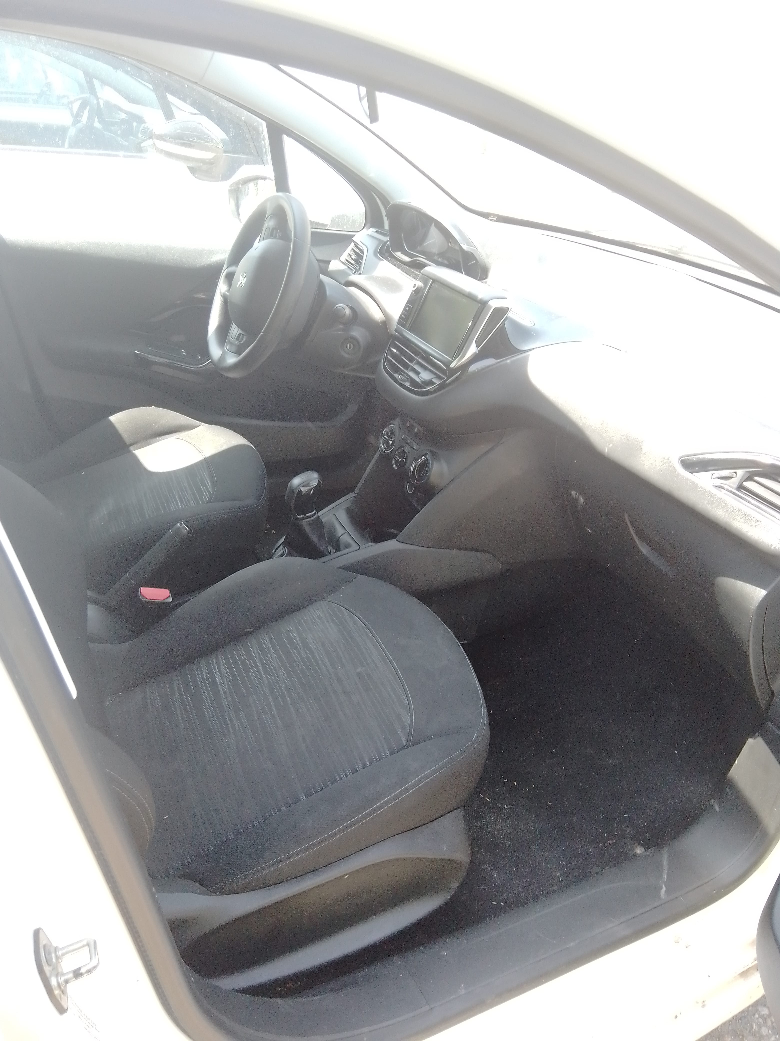 Peugeot 208 Société, 2019, Diesel