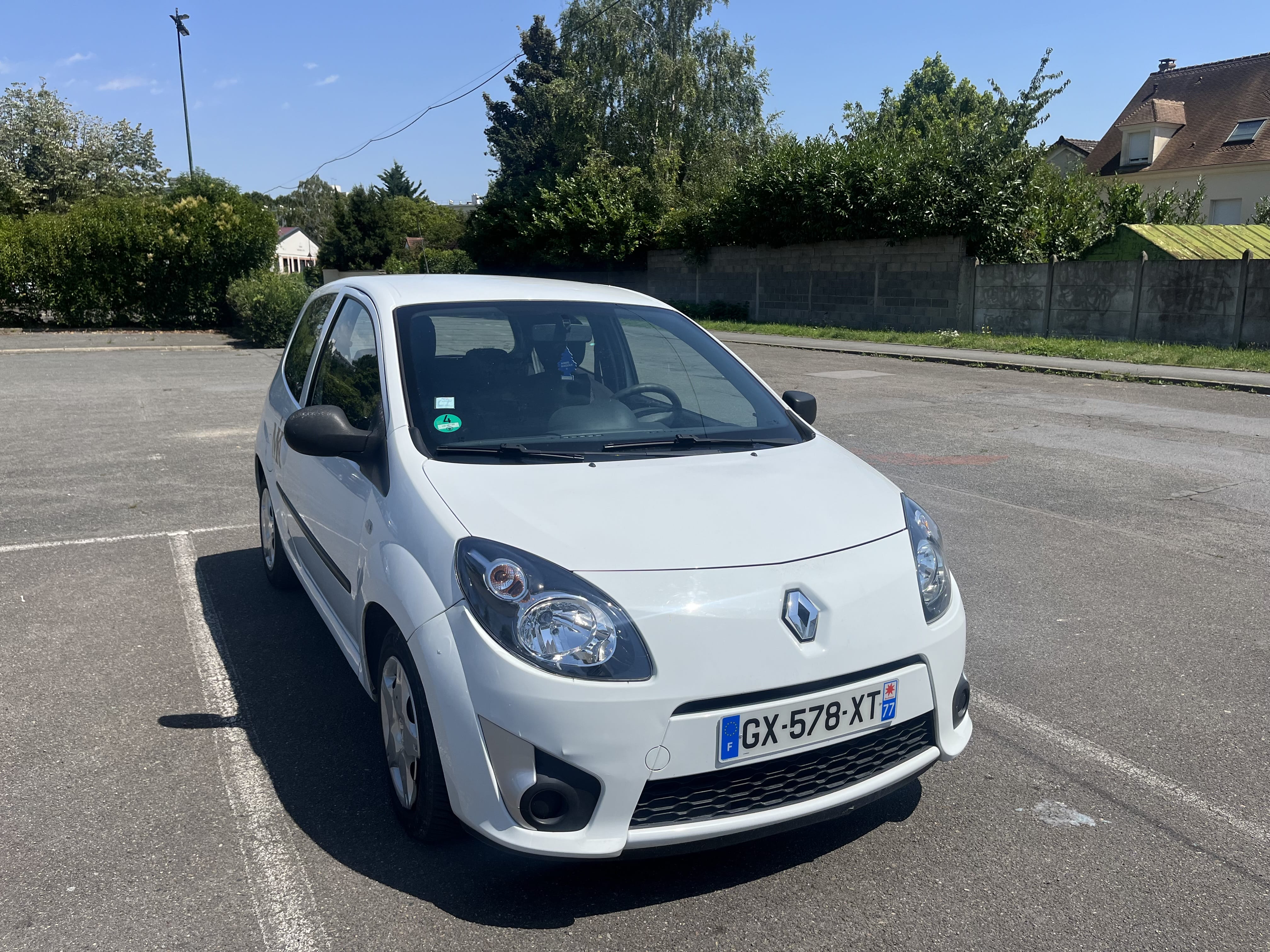 Renault Twingo II, 2011, Essence 98