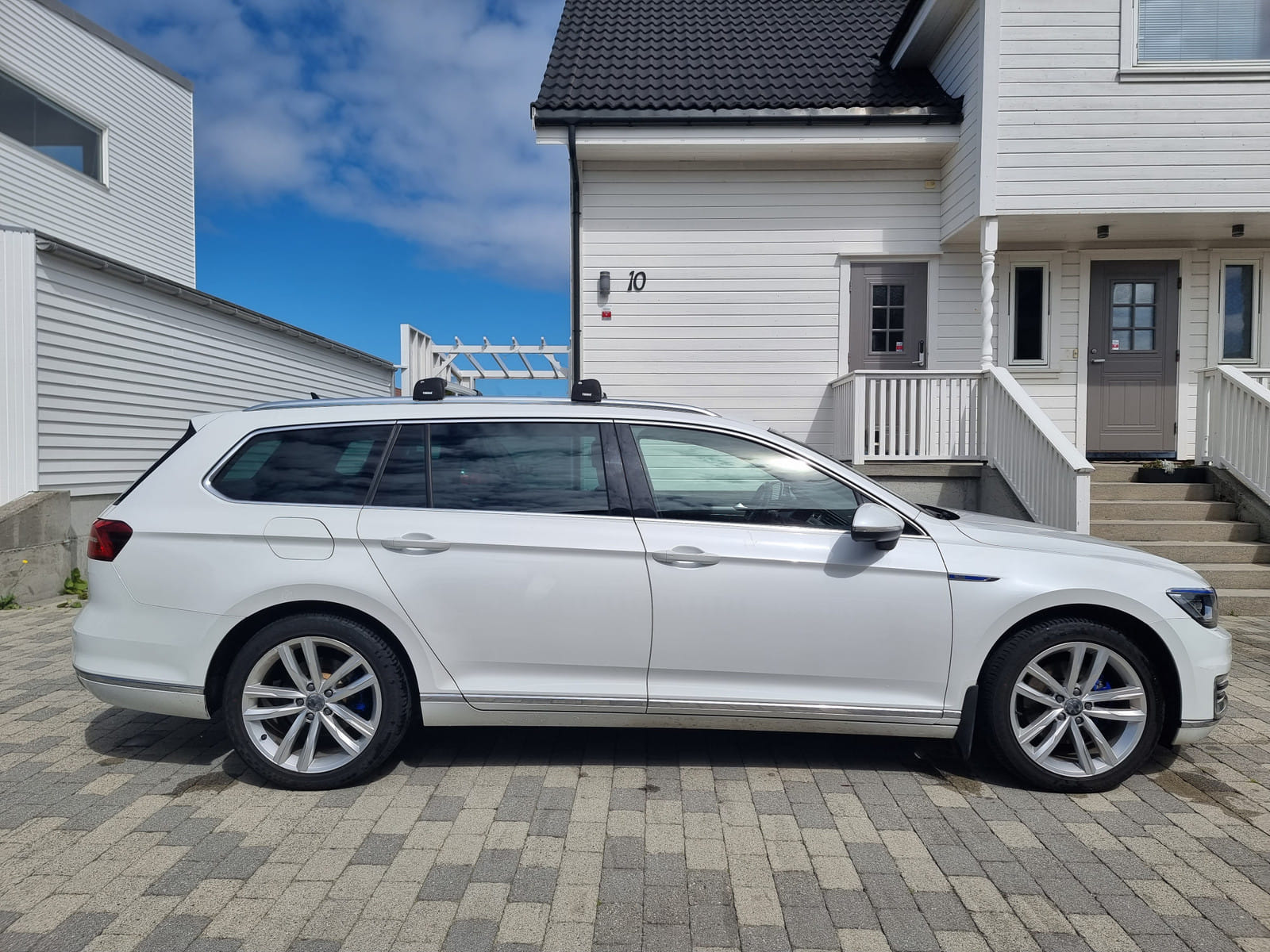 Volkswagen Passat GTE with Air conditioning