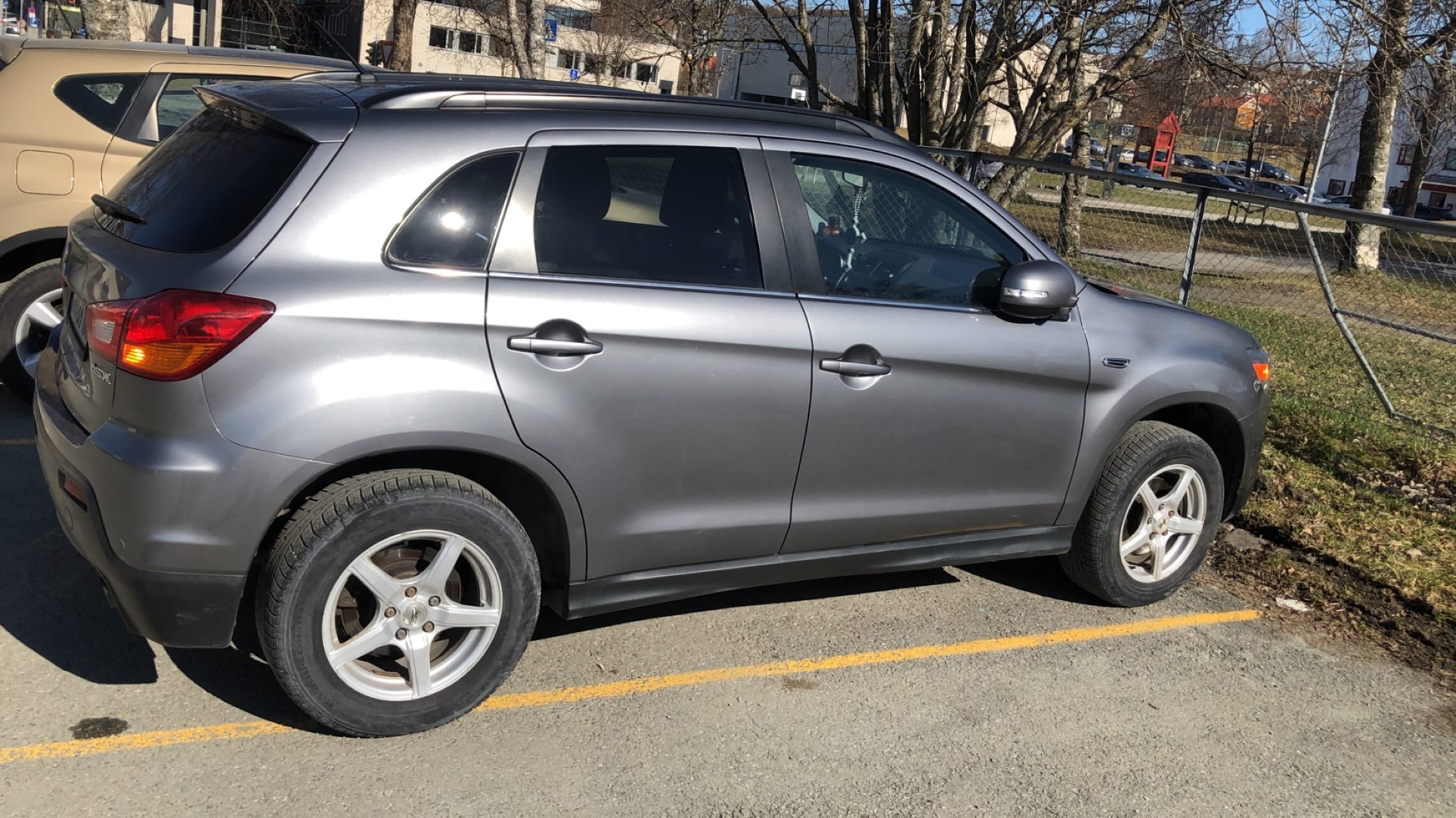 Mitsubishi ASX, 2011, Blyfri 95