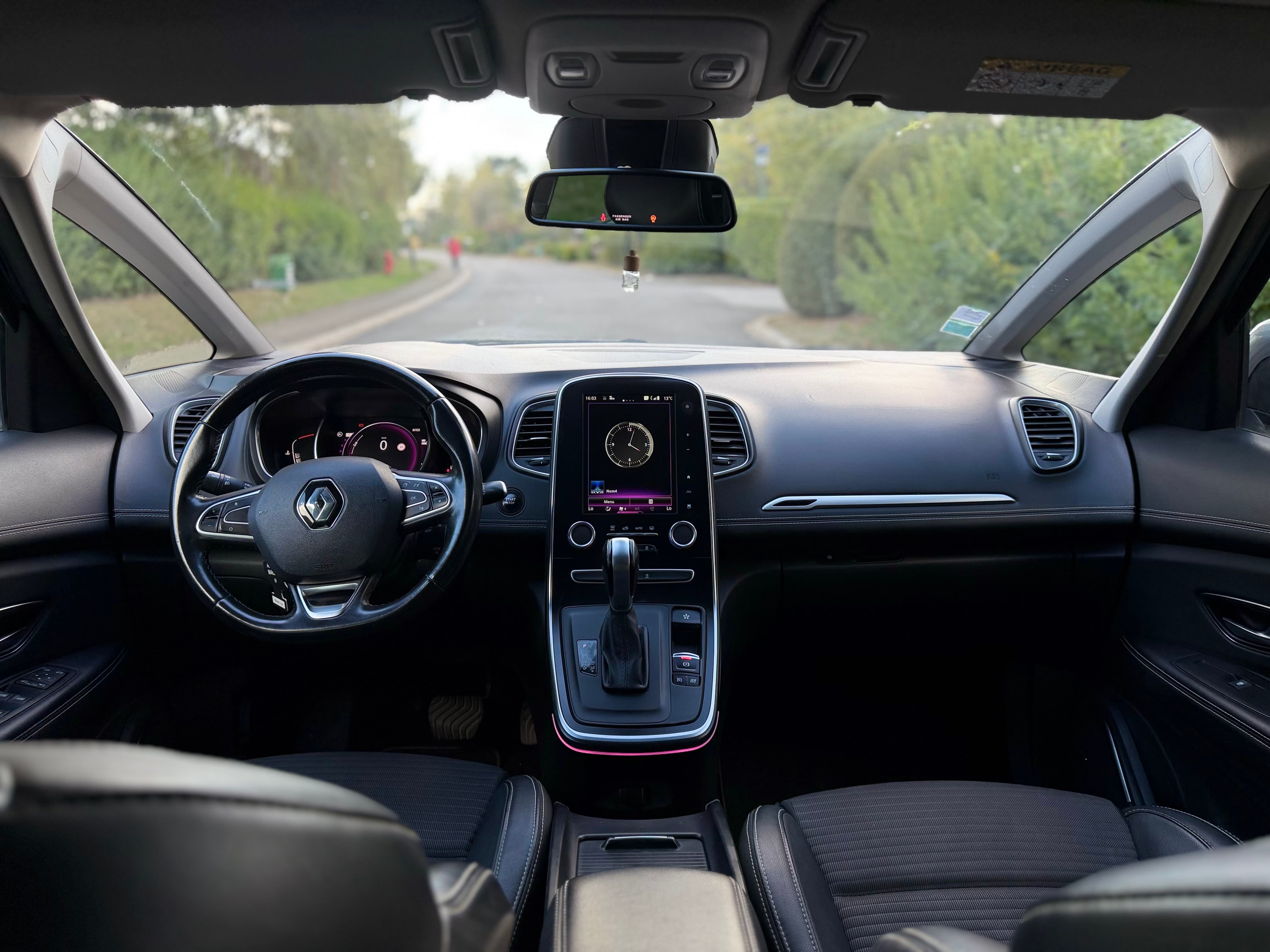 Renault Scenic with GPS