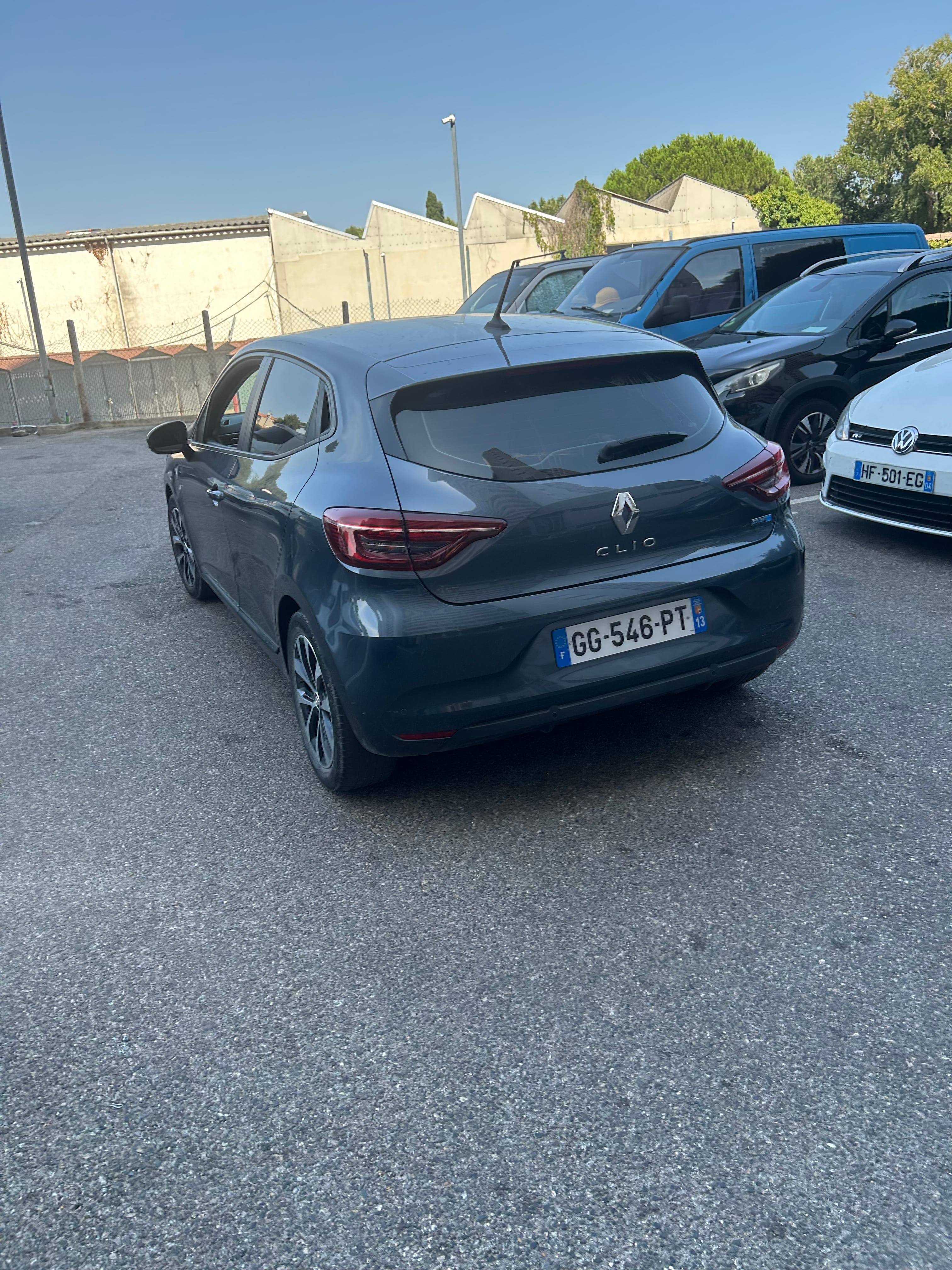 Renault Clio E-tech avec GPS