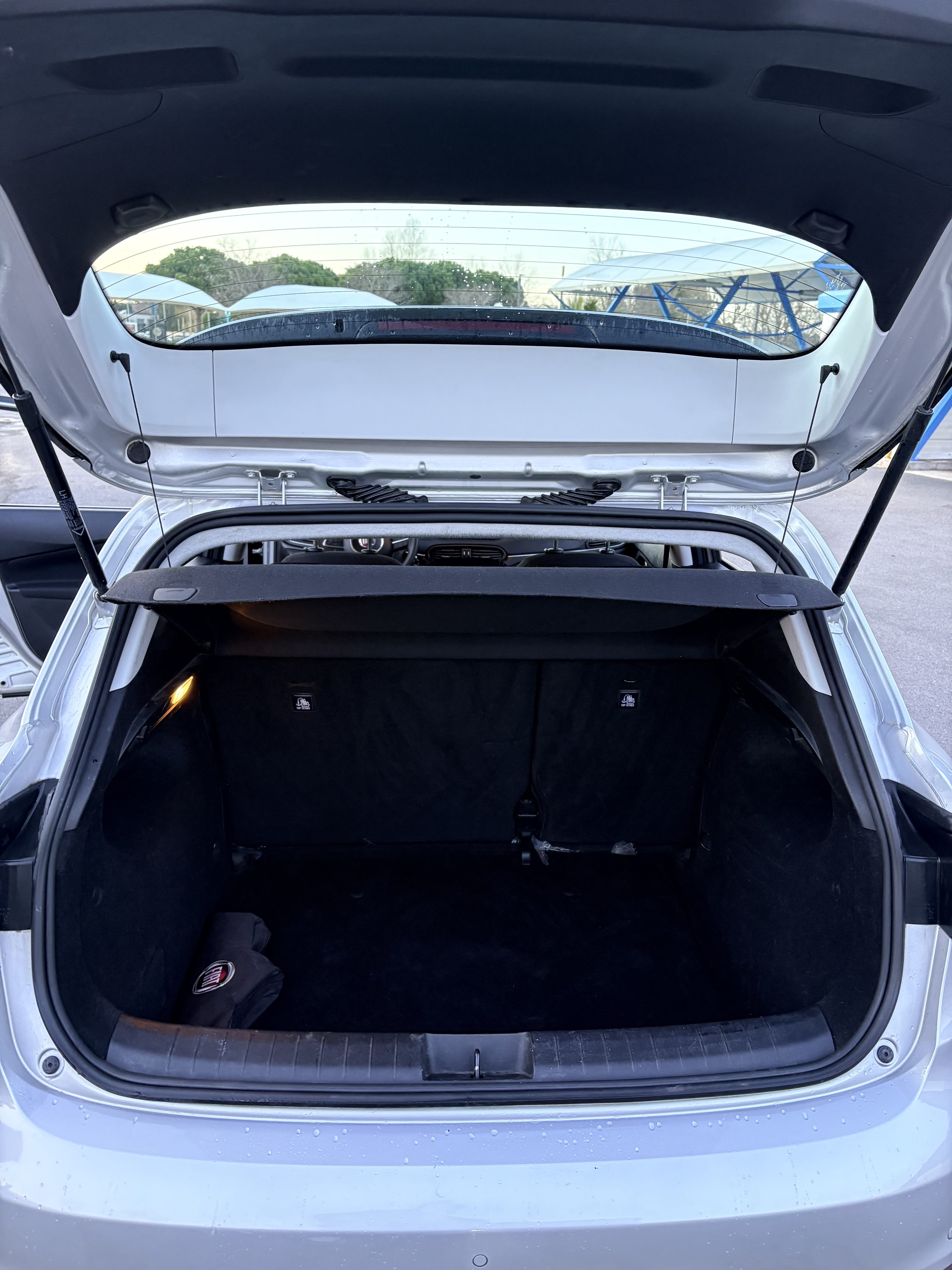 Fiat Tipo Mirror avec Siège bébé