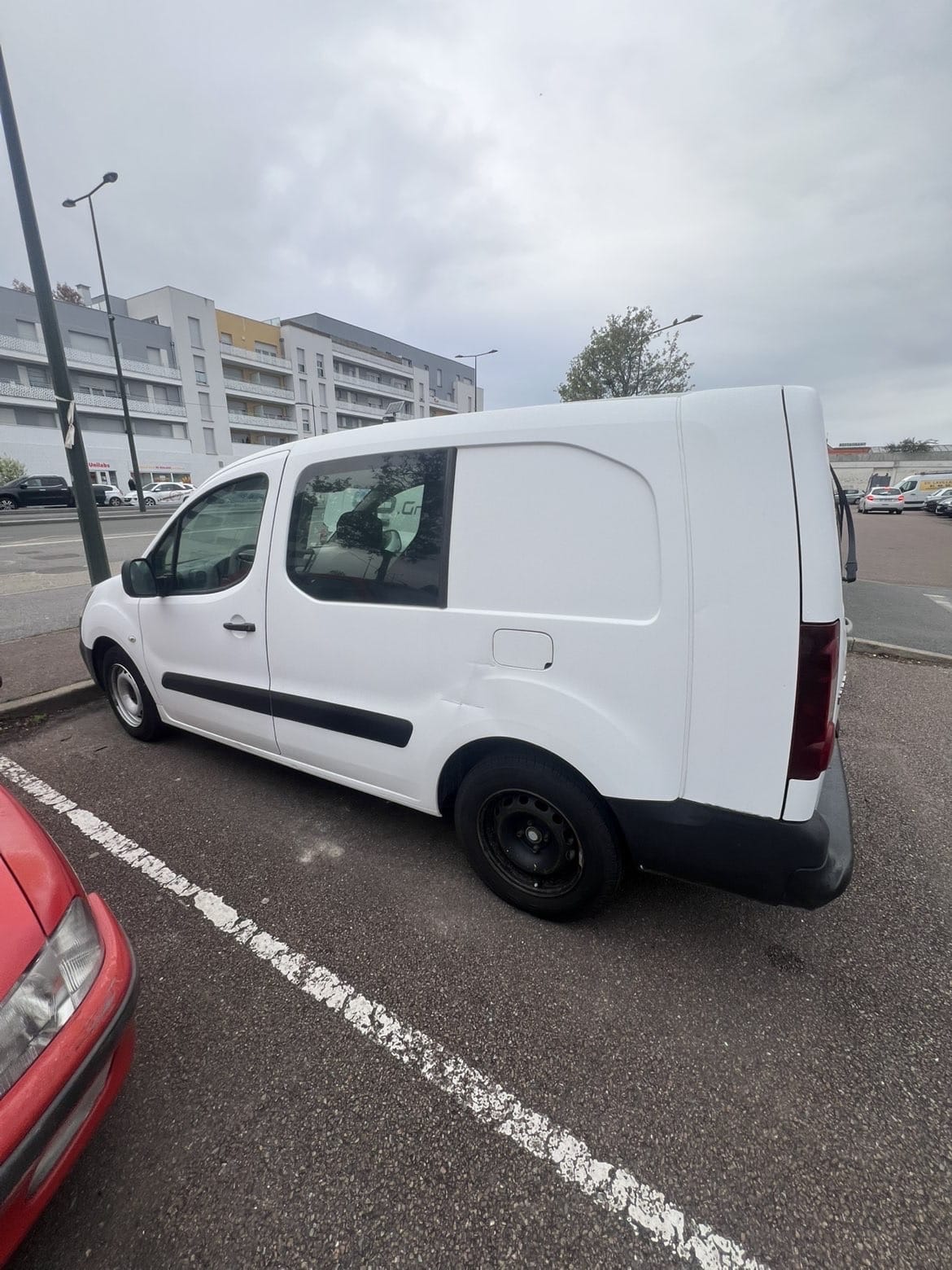 Peugeot Partner avec GPS