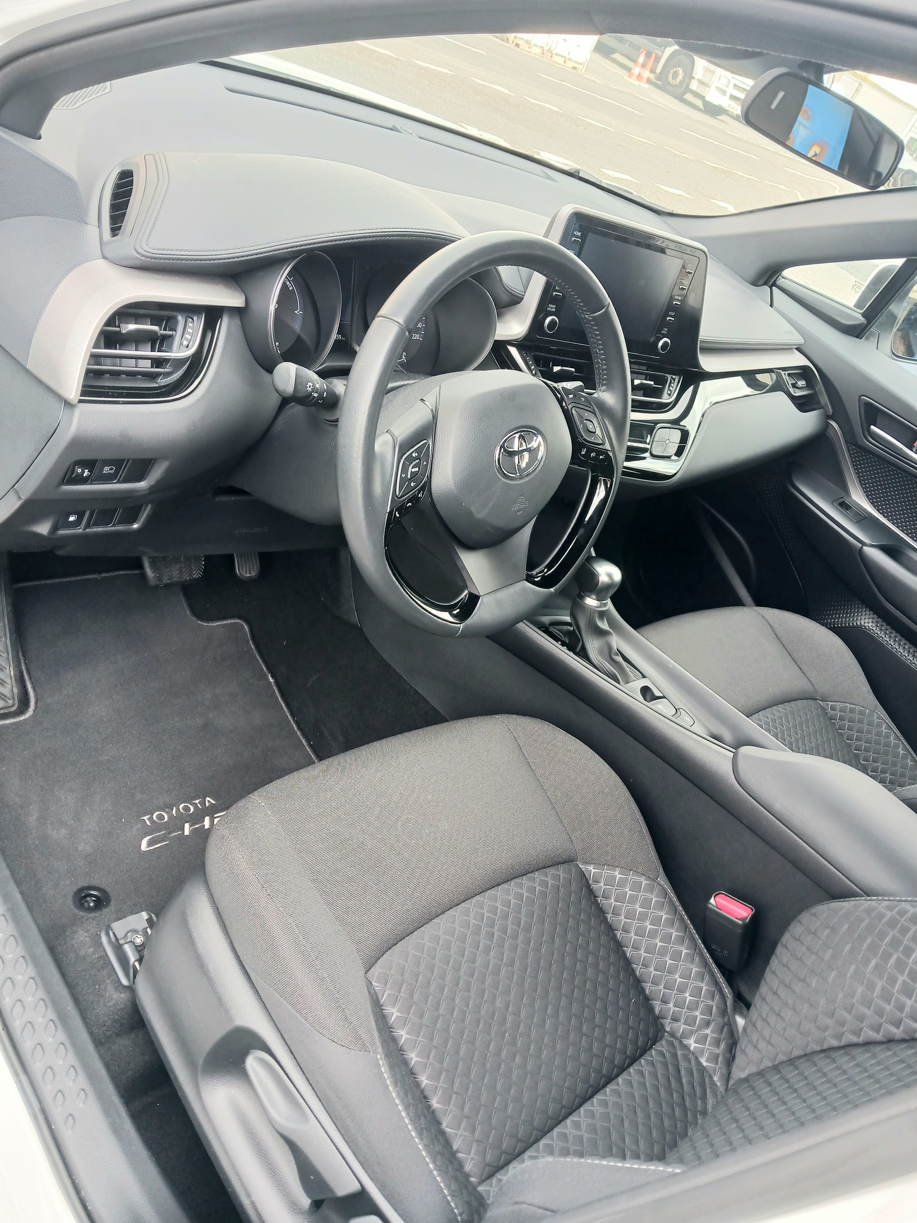 Toyota C-HR avec Entrée audio / iPod